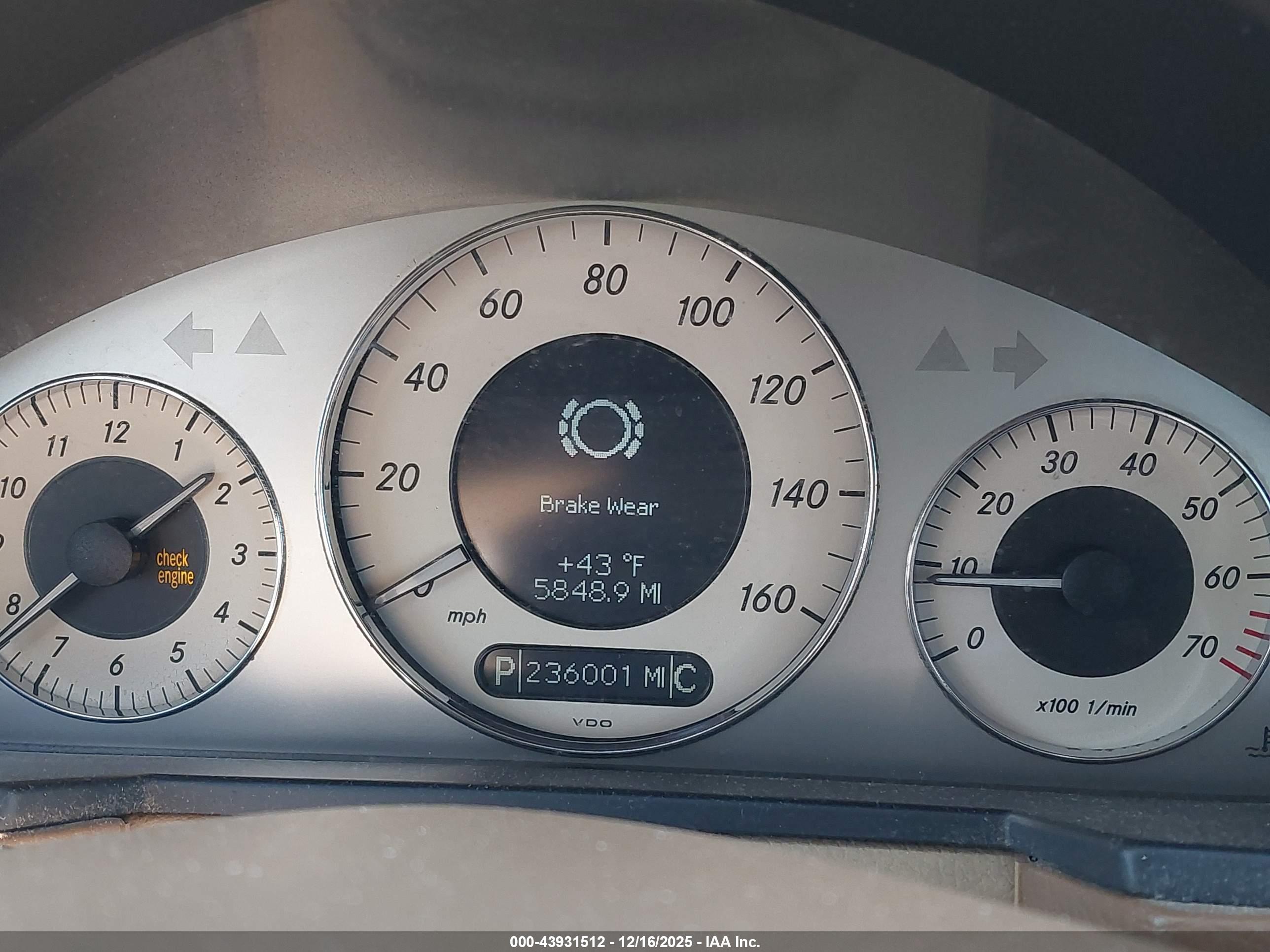 MERCEDES-BENZ E image 7