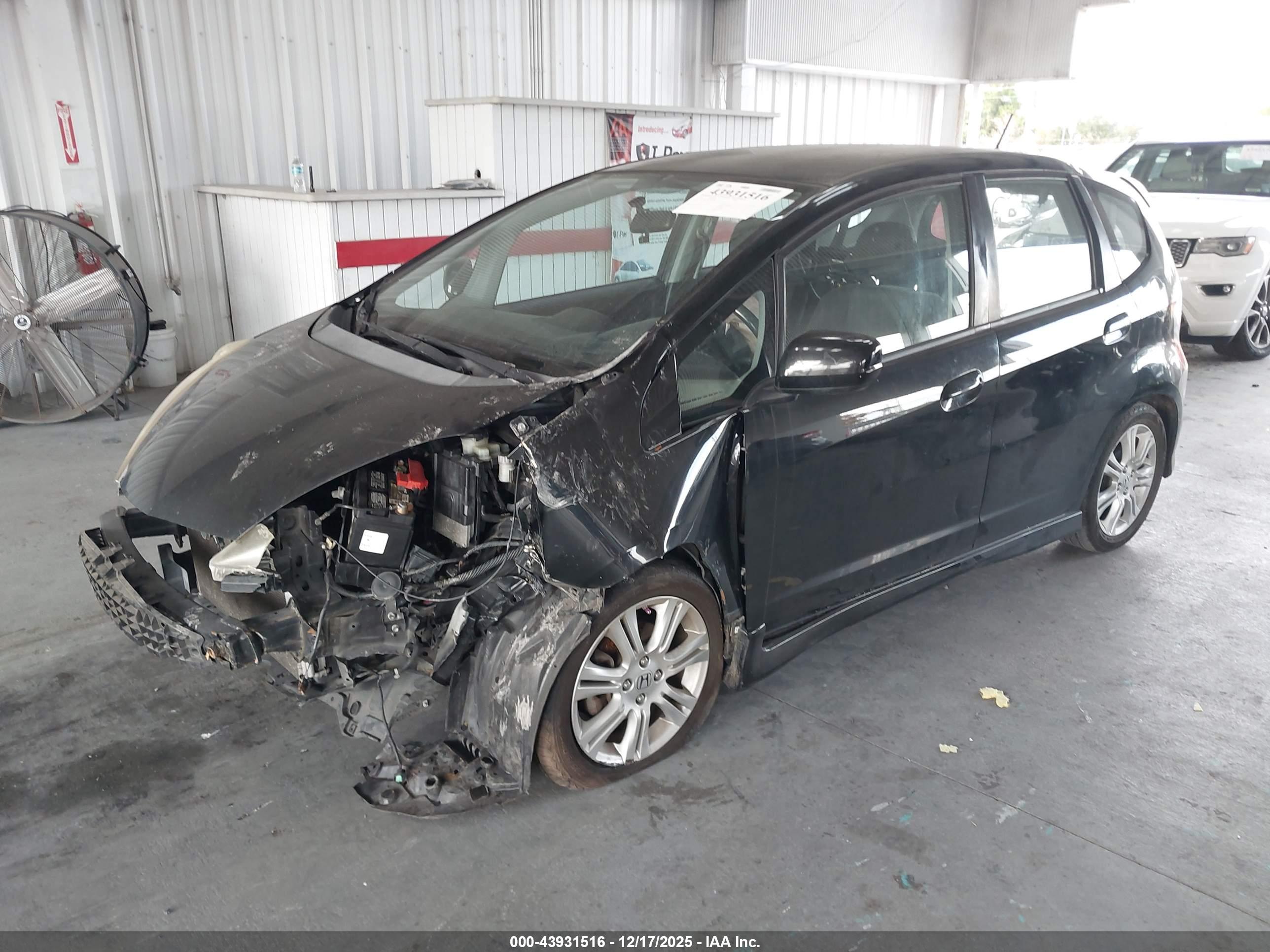 HONDA FIT image 2