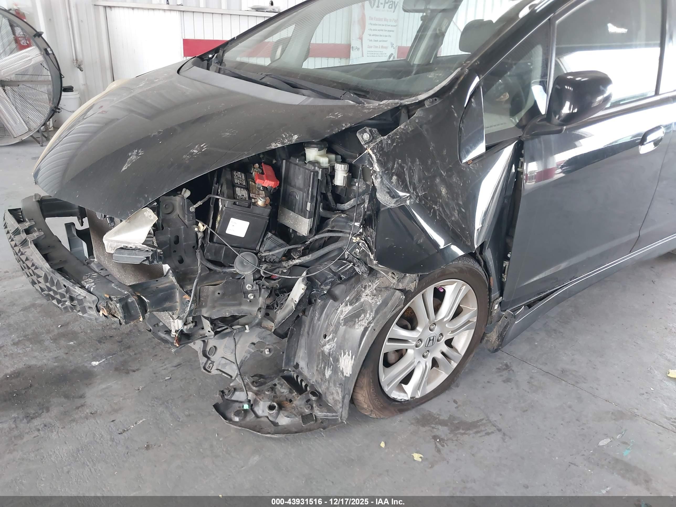 HONDA FIT image 6