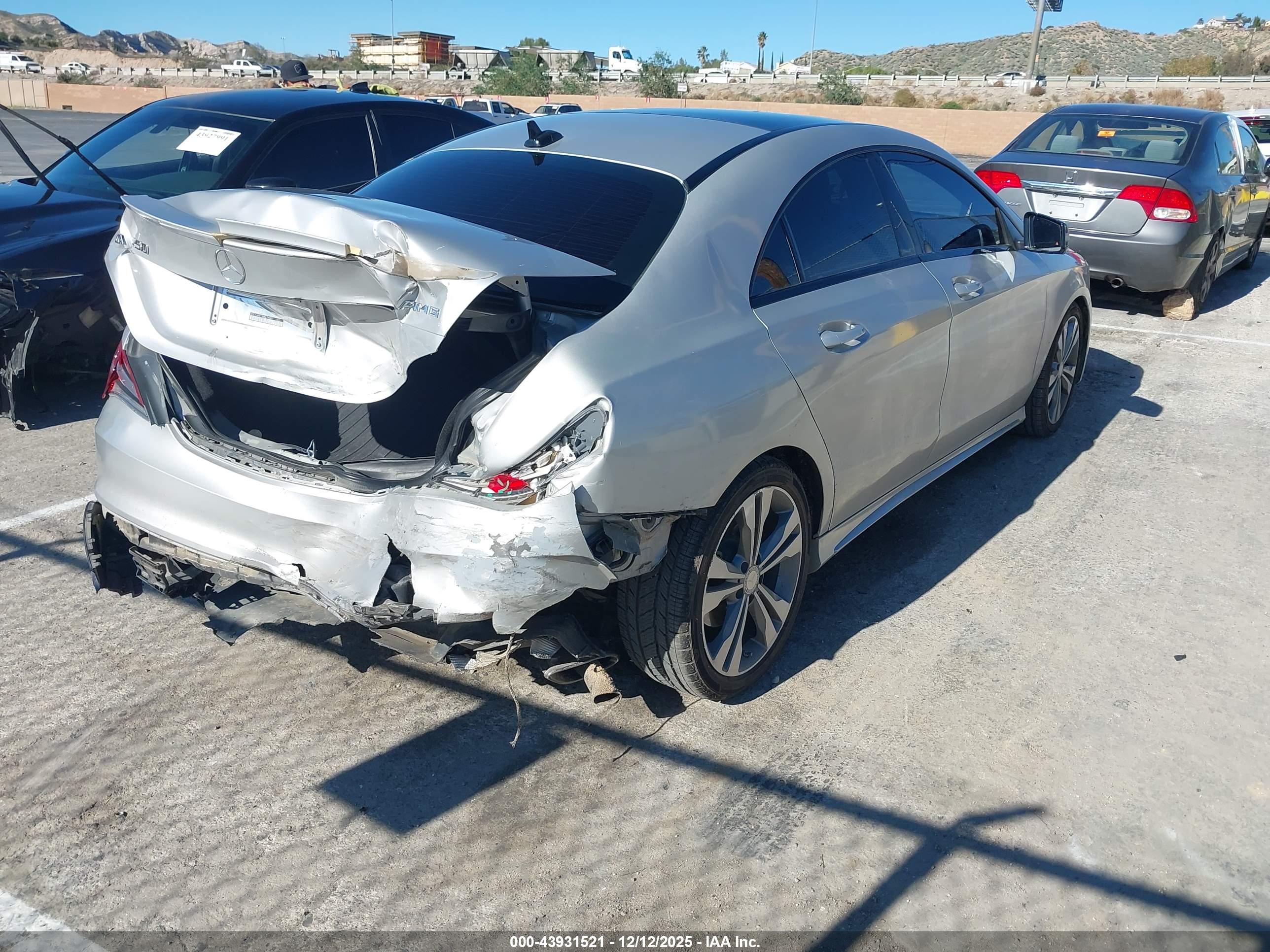 MERCEDES-BENZ CLA image 4