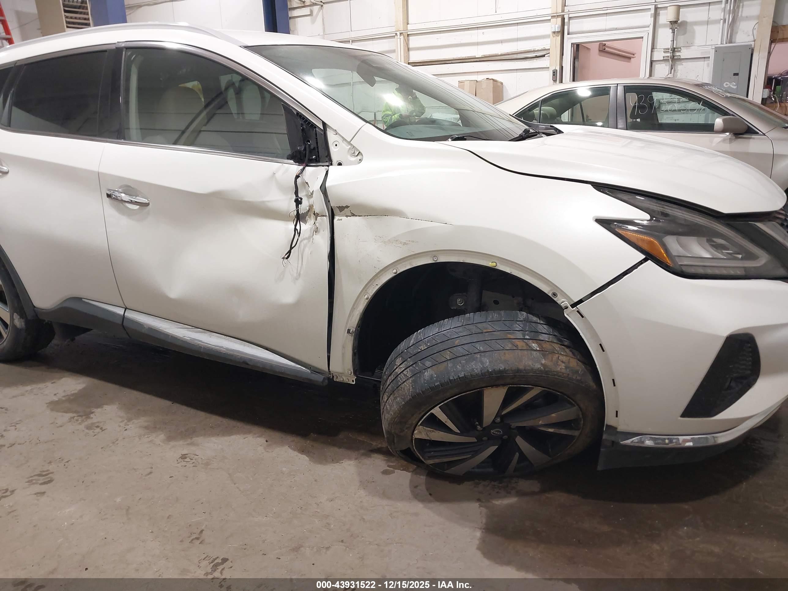 NISSAN MURANO image 6