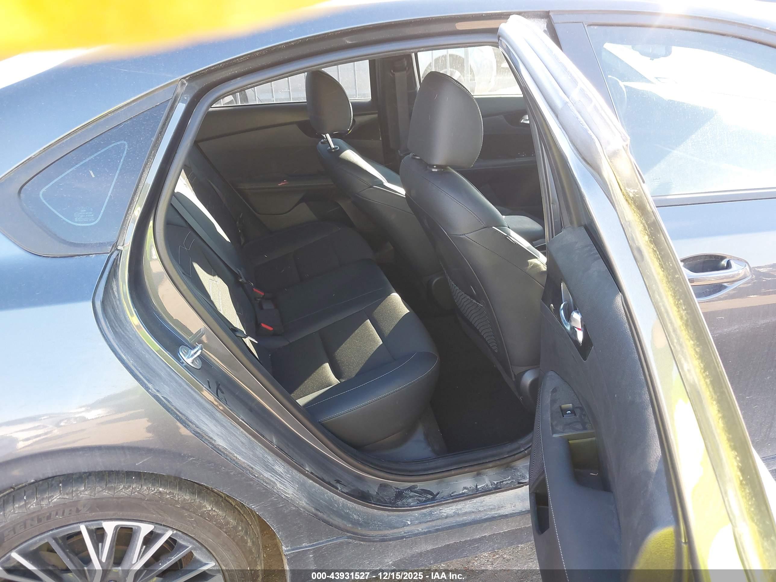 KIA FORTE image 8