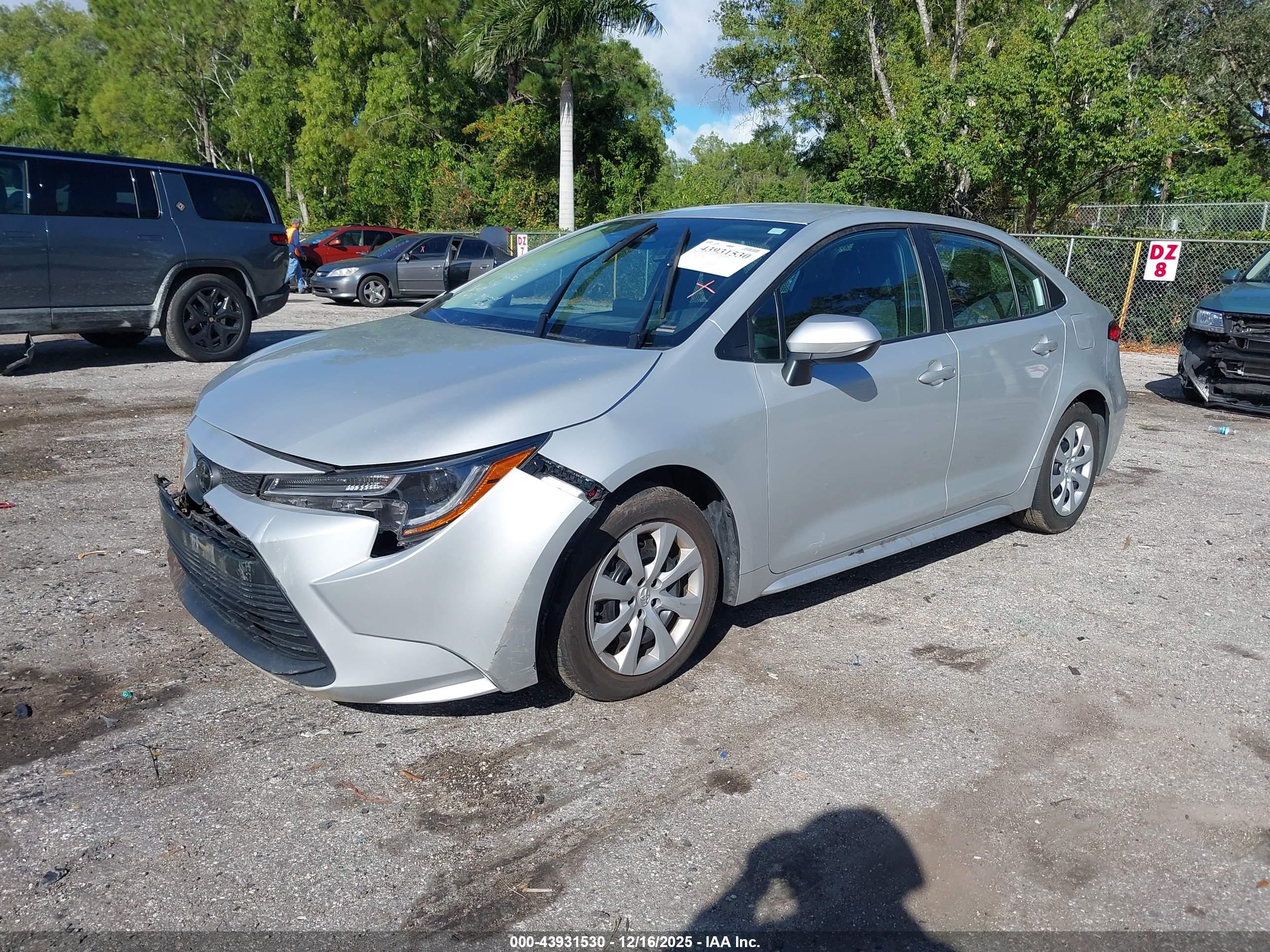 TOYOTA COROLLA image 2