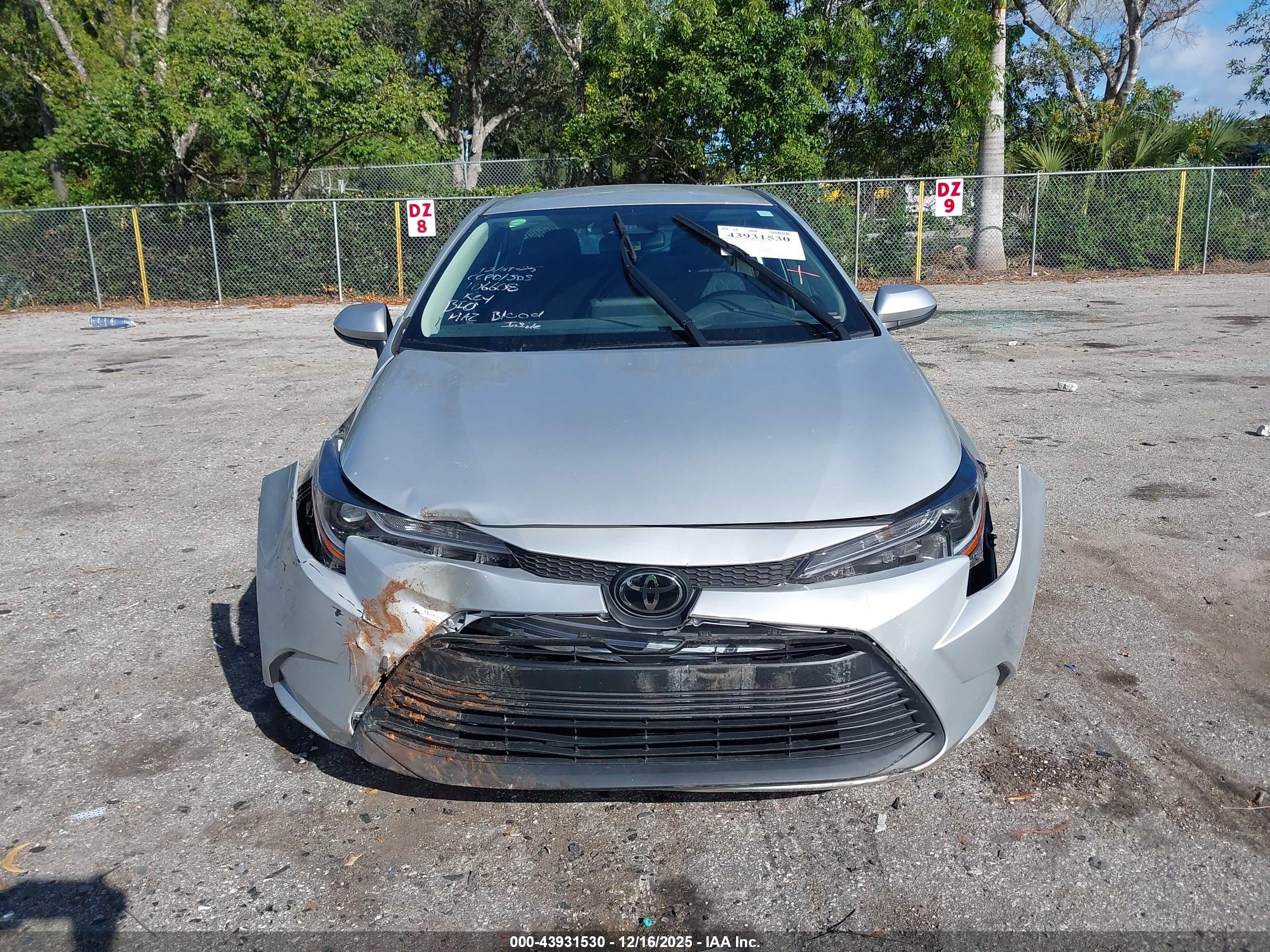 TOYOTA COROLLA image 6