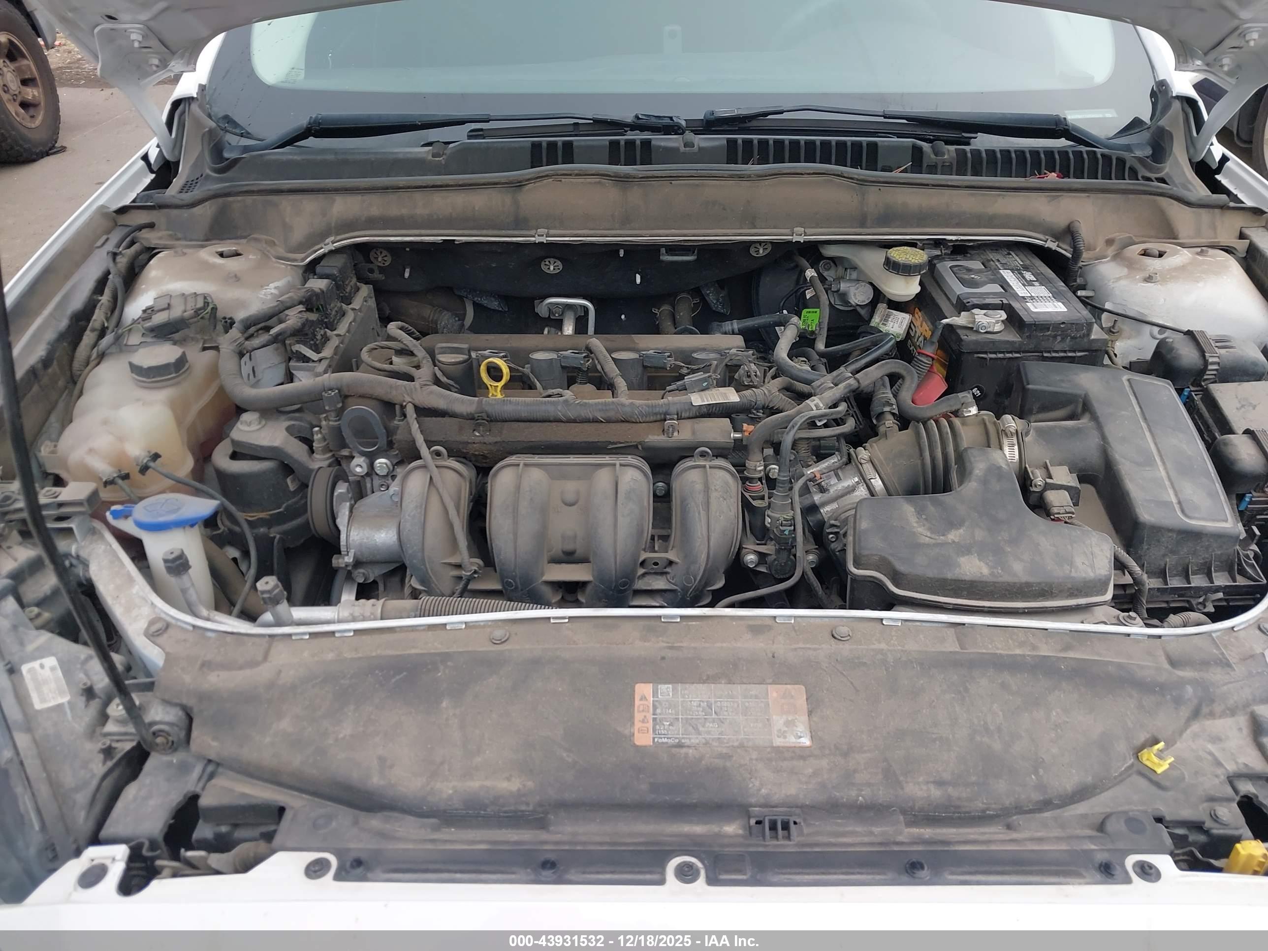 FORD FUSION image 10