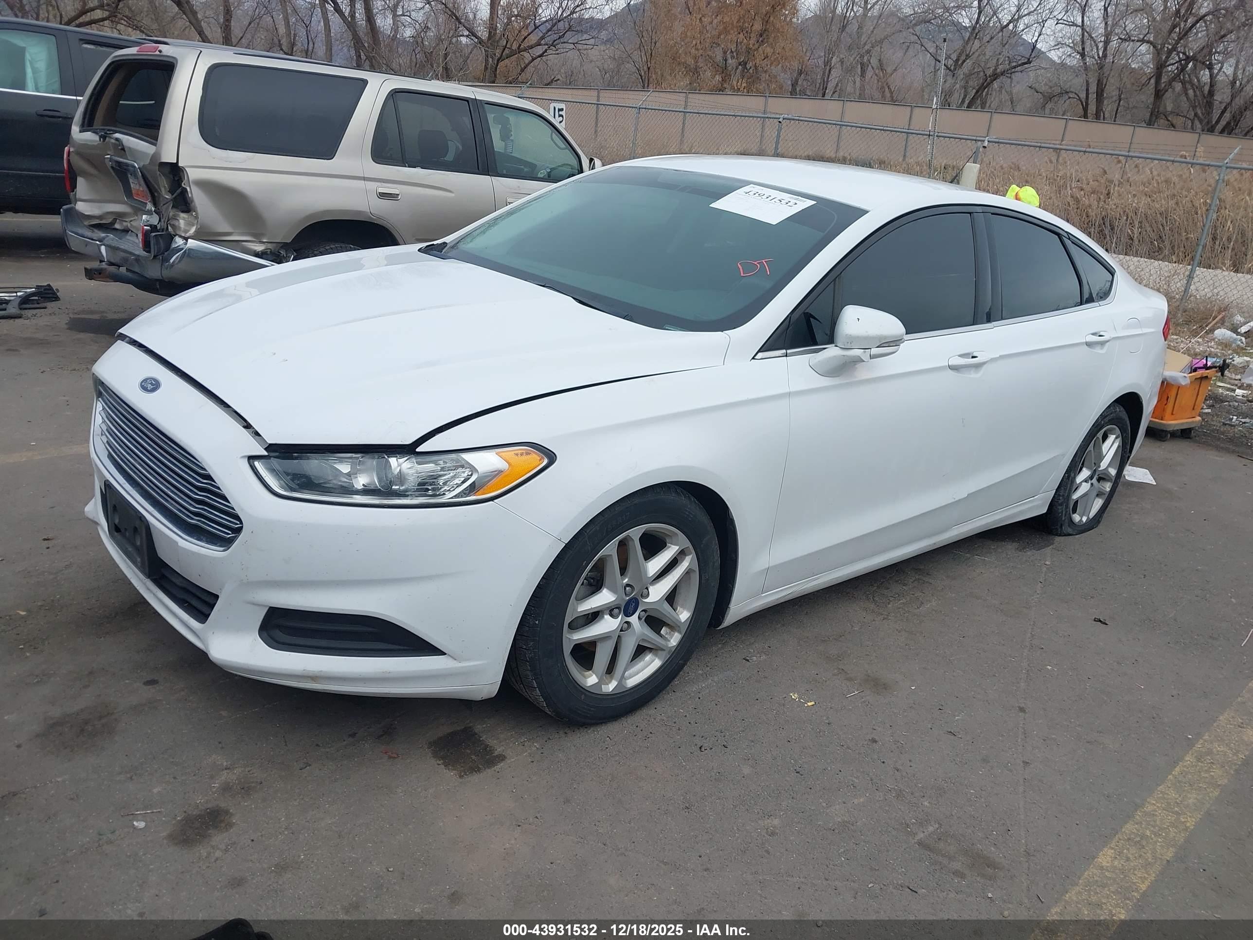 FORD FUSION image 2