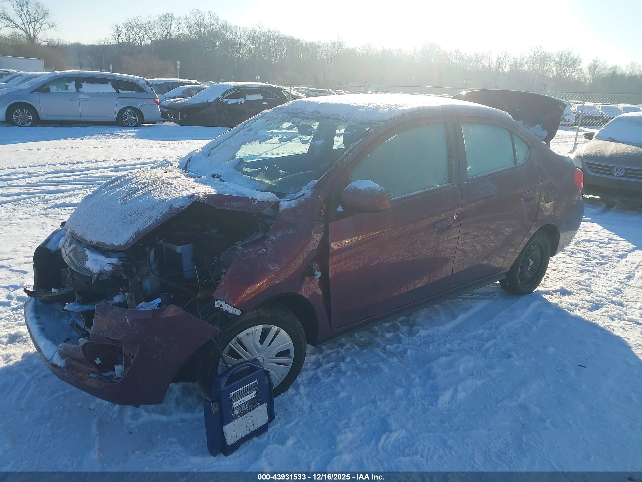 MITSUBISHI MIRAGE image 2