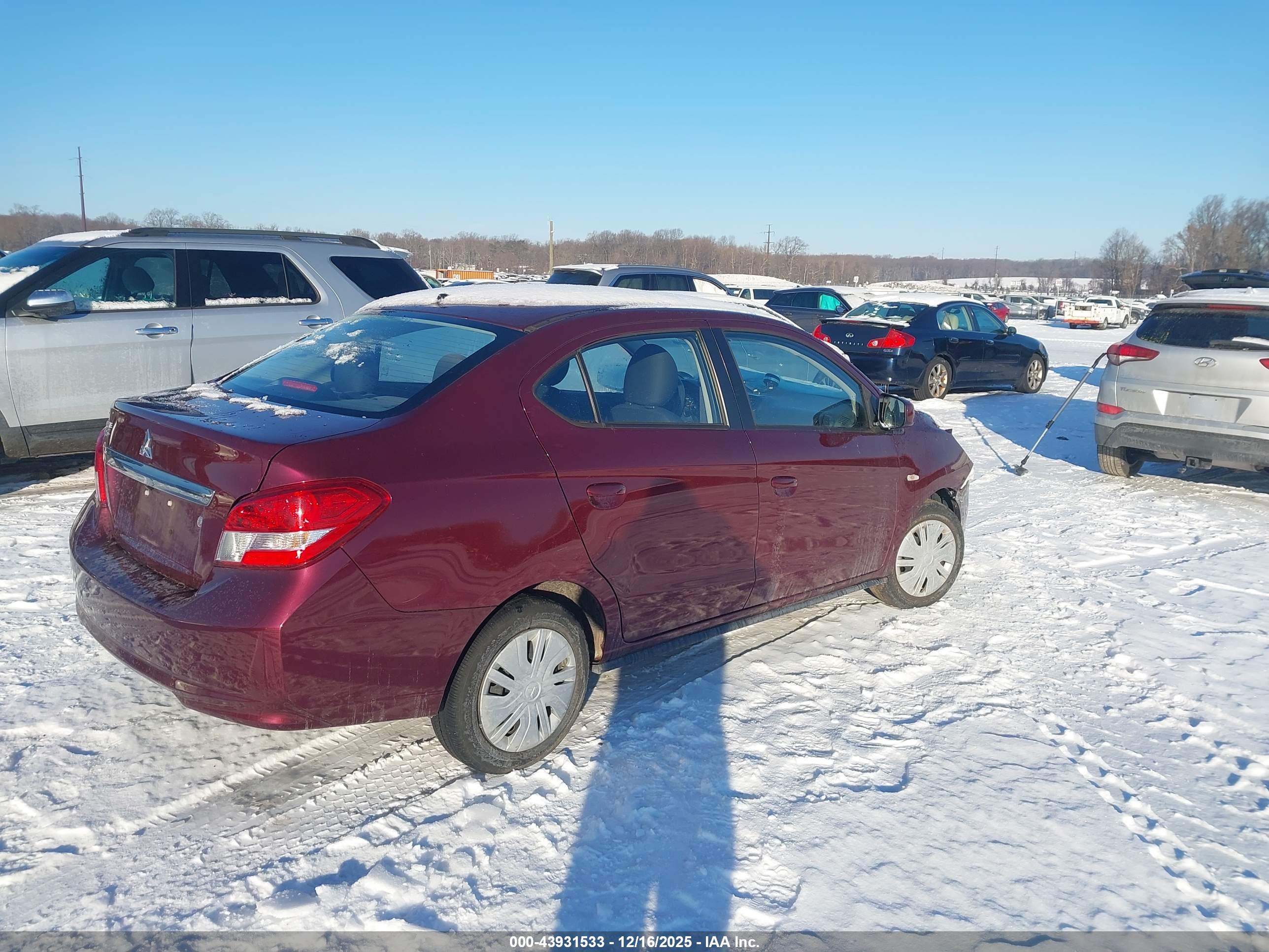 MITSUBISHI MIRAGE image 4