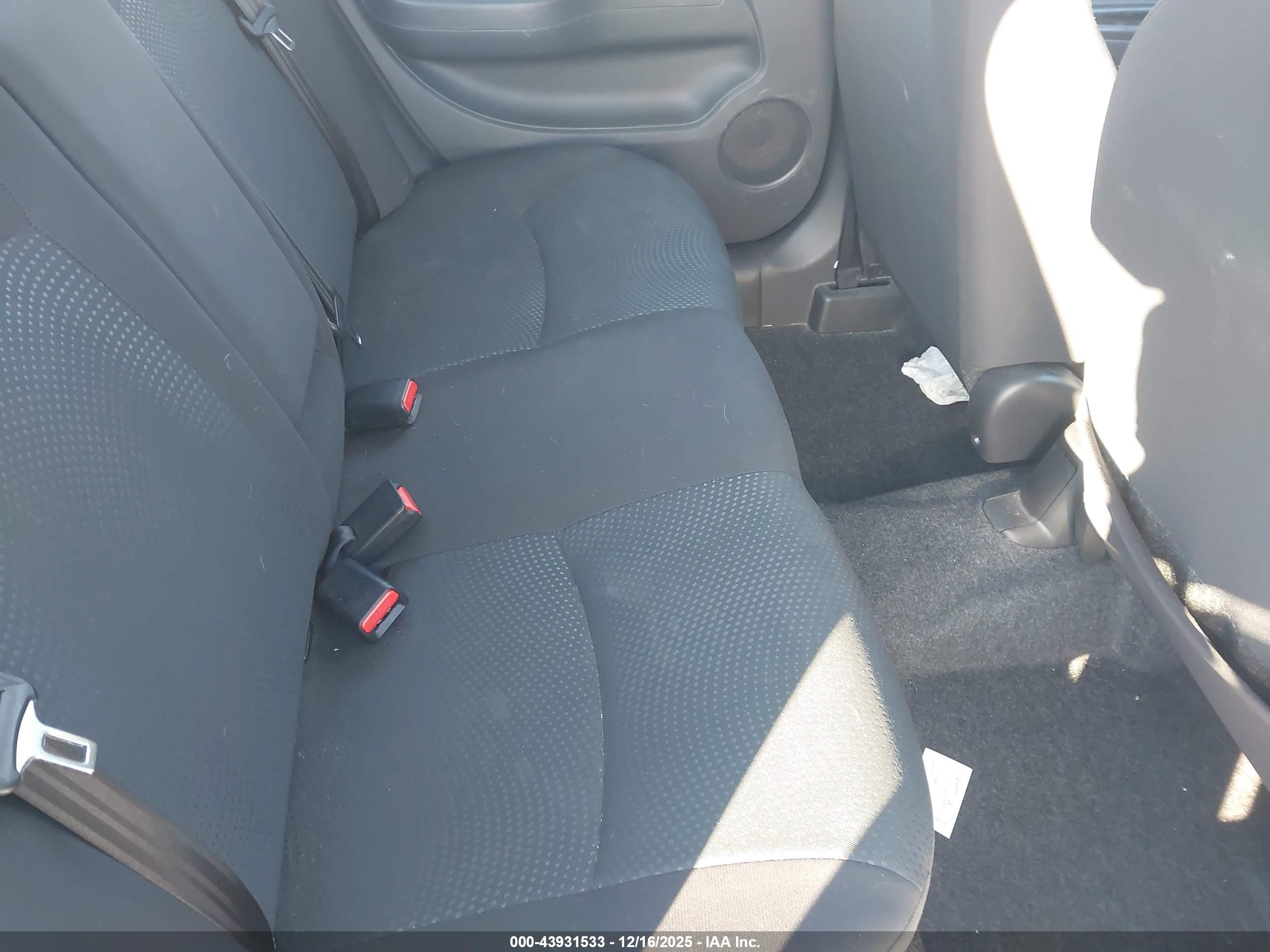 MITSUBISHI MIRAGE image 8