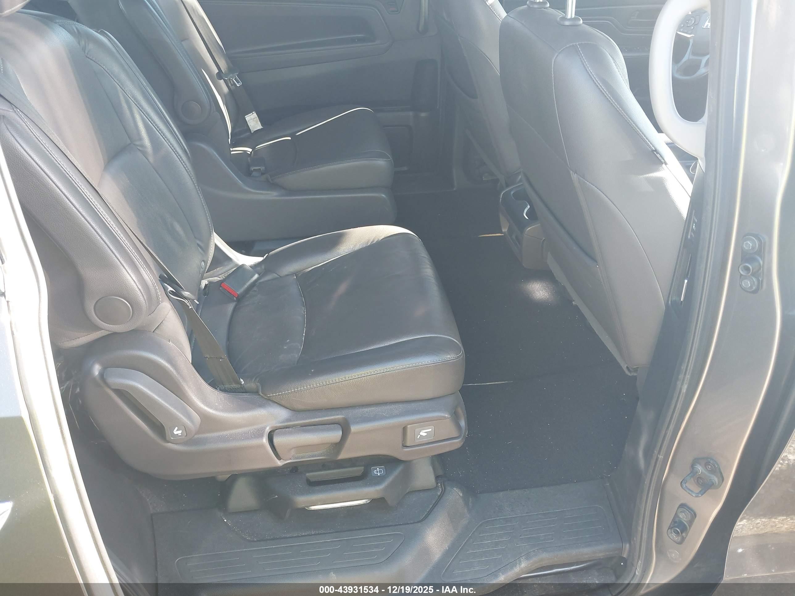 HONDA ODYSSEY image 8