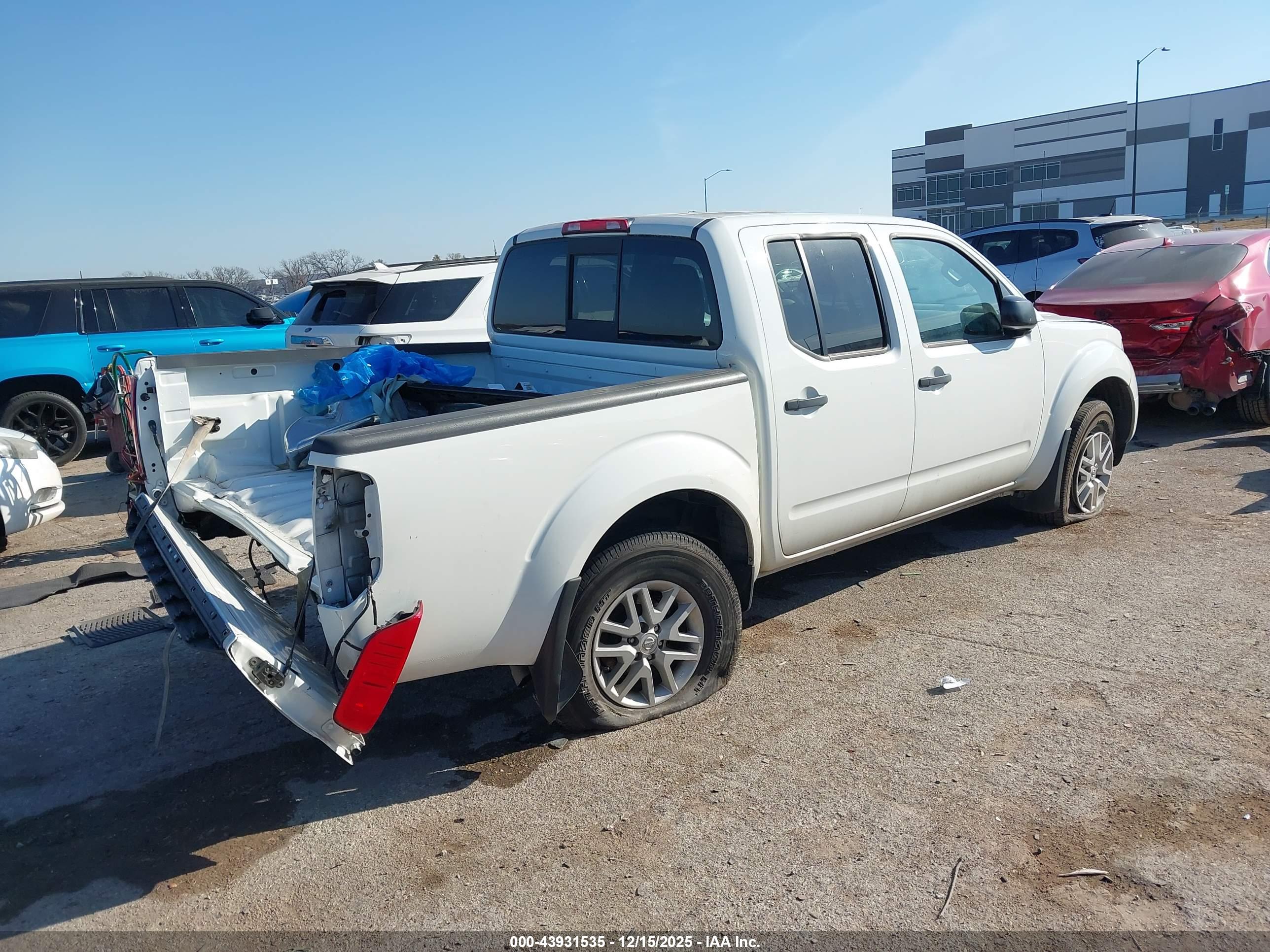 NISSAN FRONTIER image 4