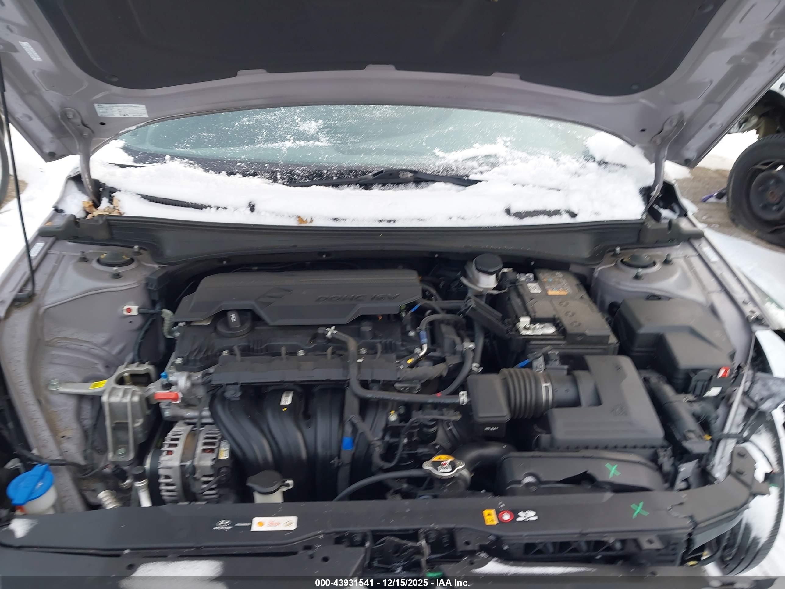HYUNDAI ELANTRA image 10