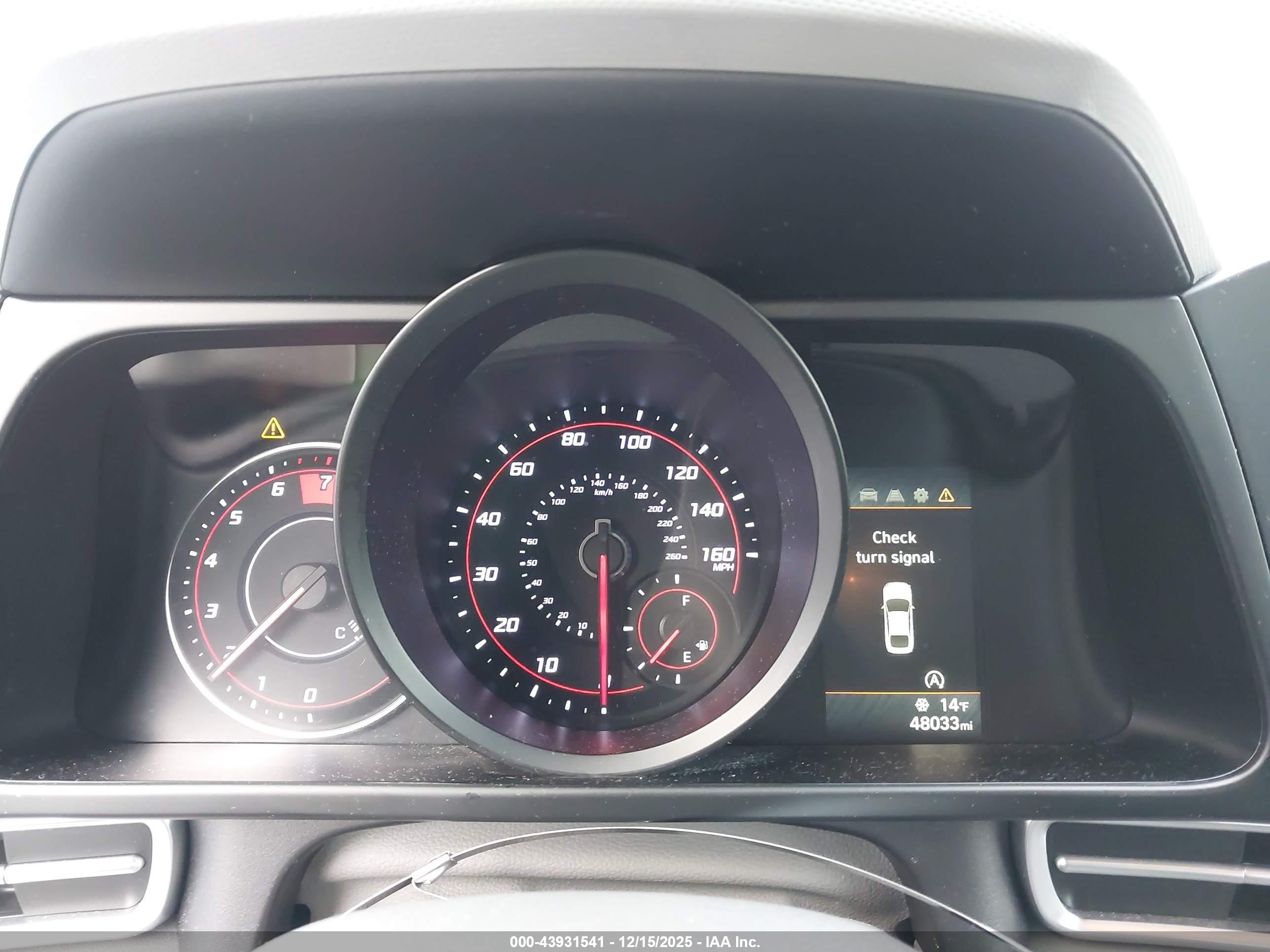 HYUNDAI ELANTRA image 7