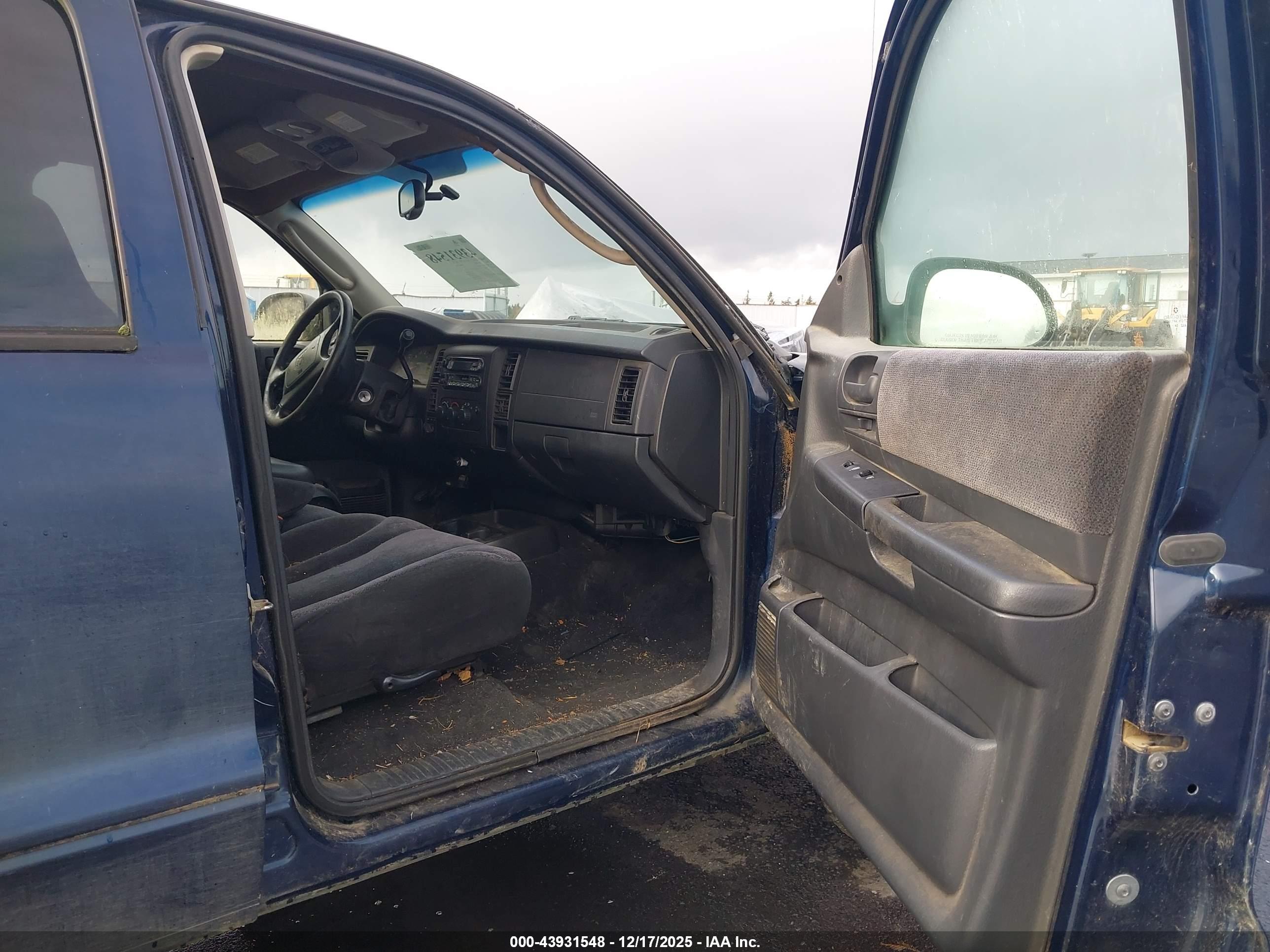 DODGE DAKOTA image 5