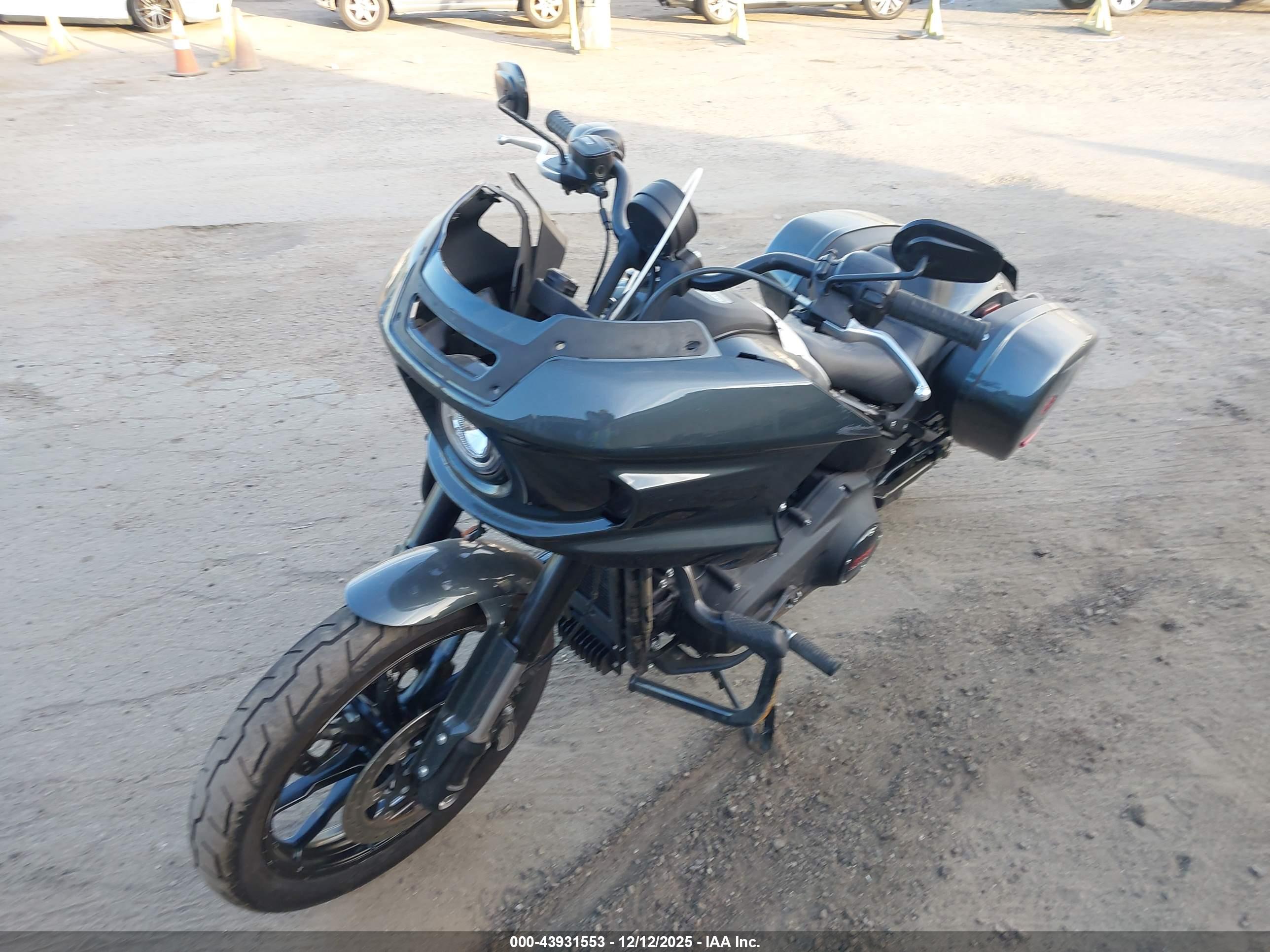 HARLEY-DAVIDSON FXLRST image 2