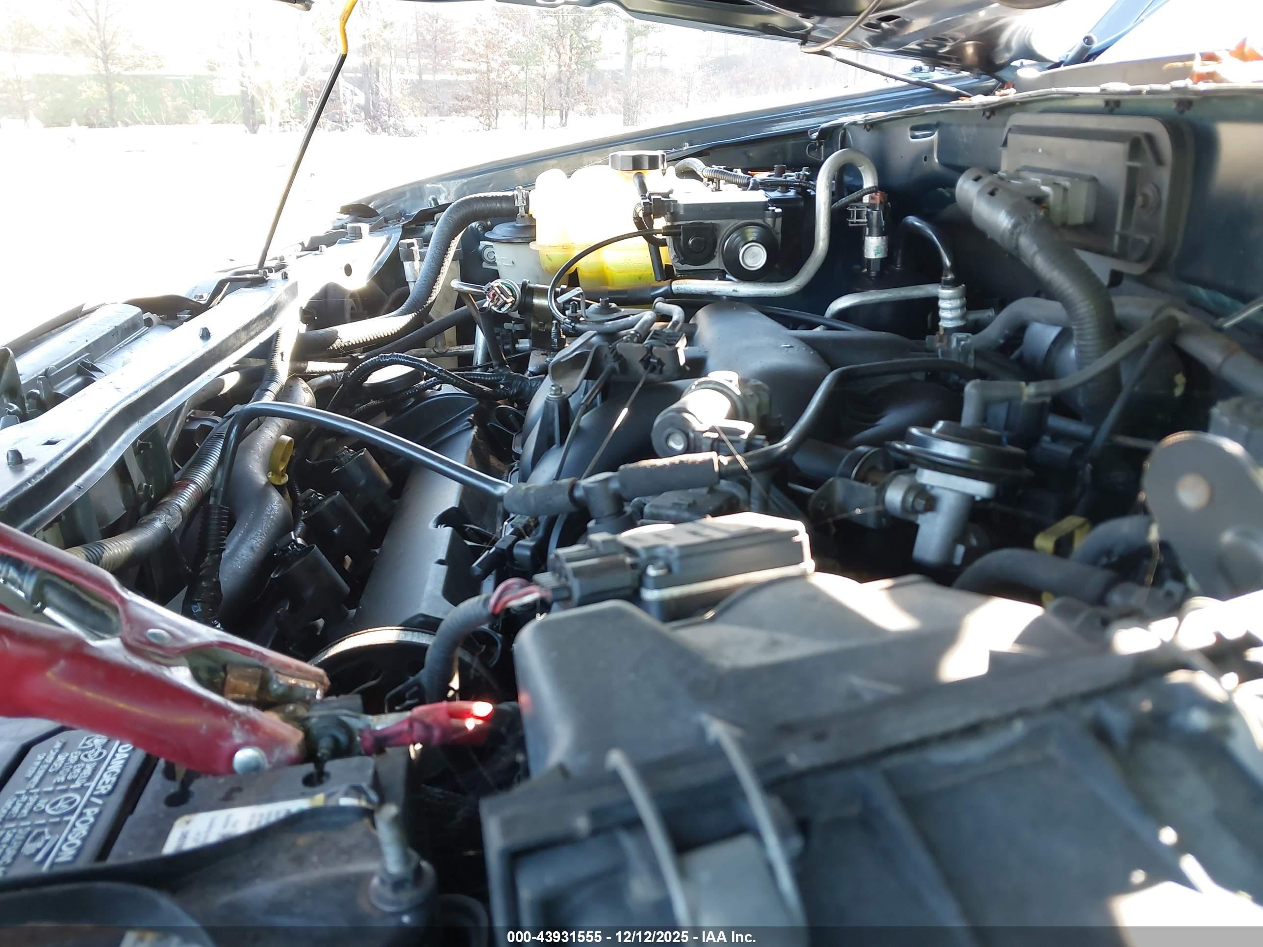 MAZDA TRIBUTE image 10