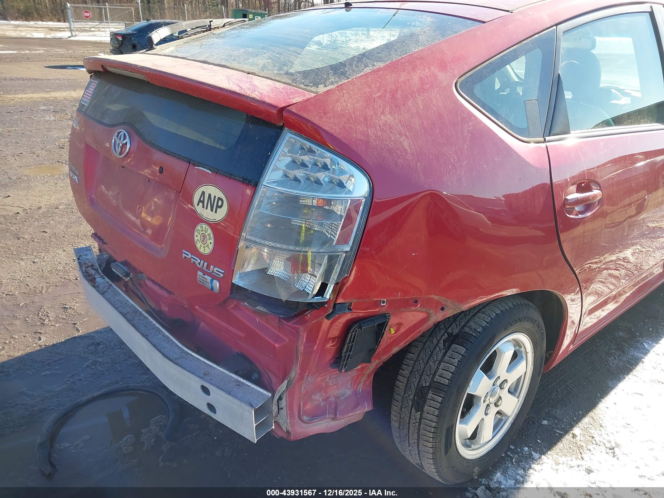 TOYOTA PRIUS image 6