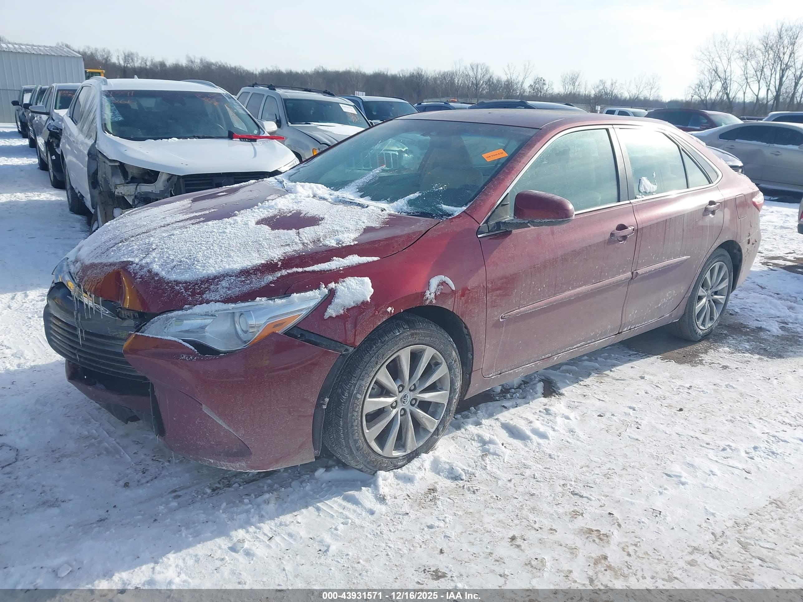 TOYOTA CAMRY image 2