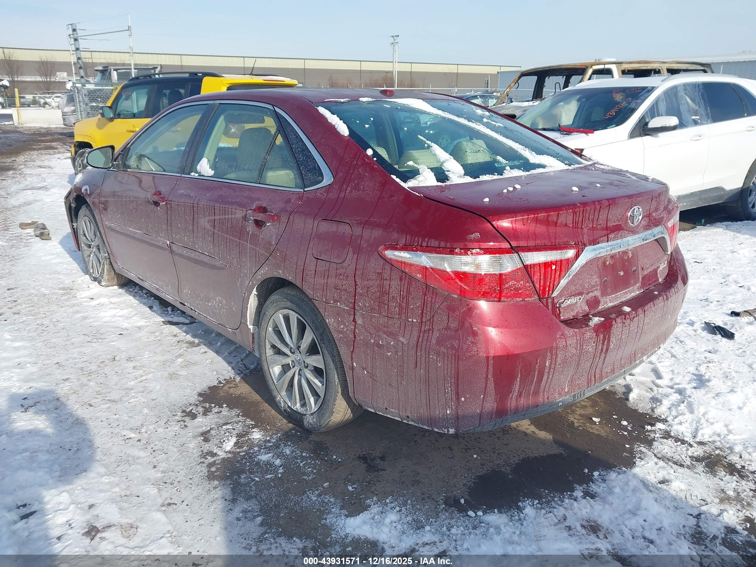 TOYOTA CAMRY image 3