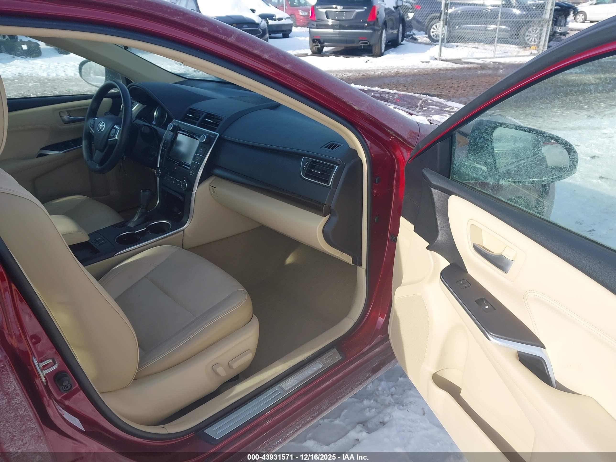 TOYOTA CAMRY image 5