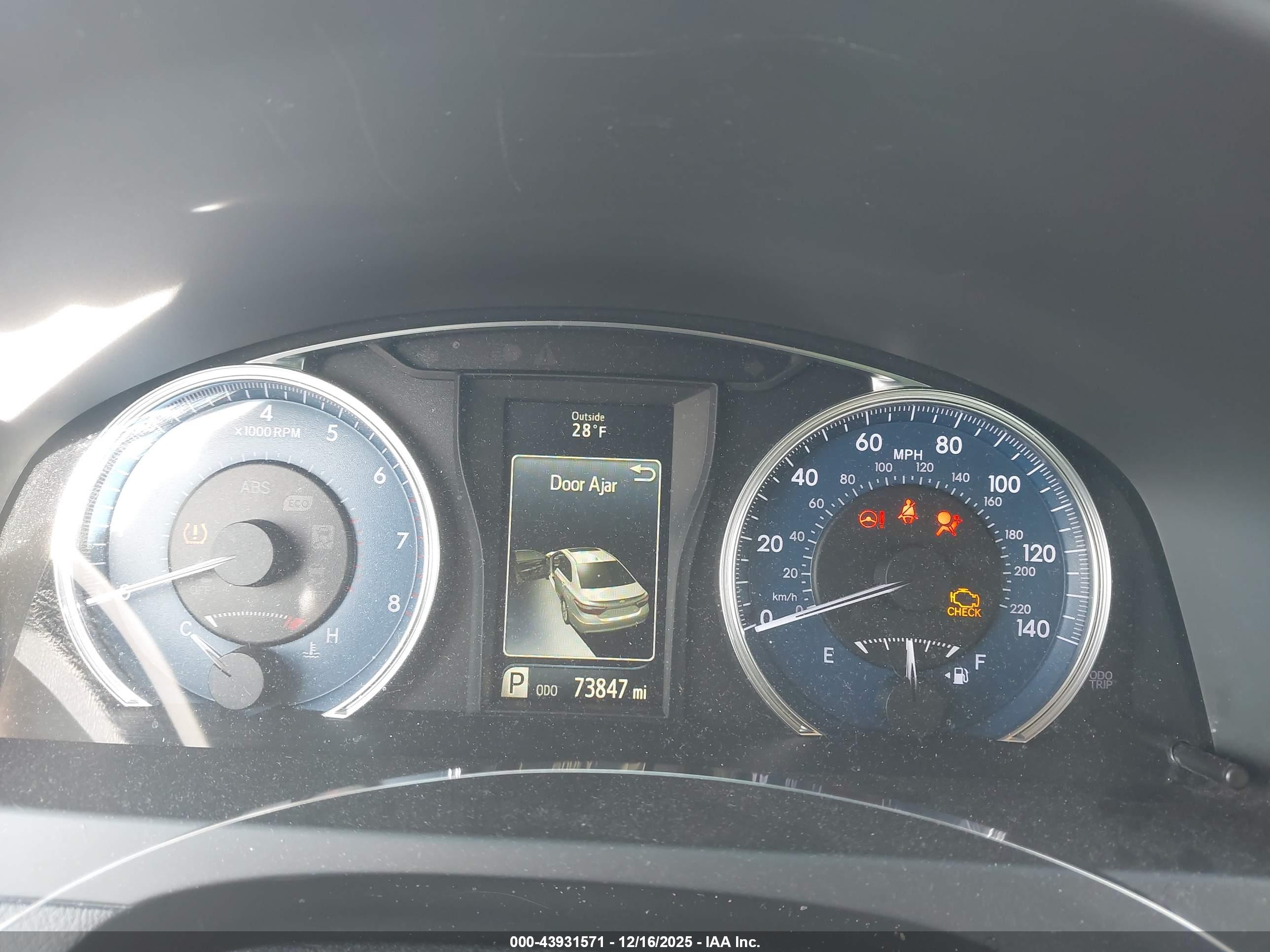 TOYOTA CAMRY image 7