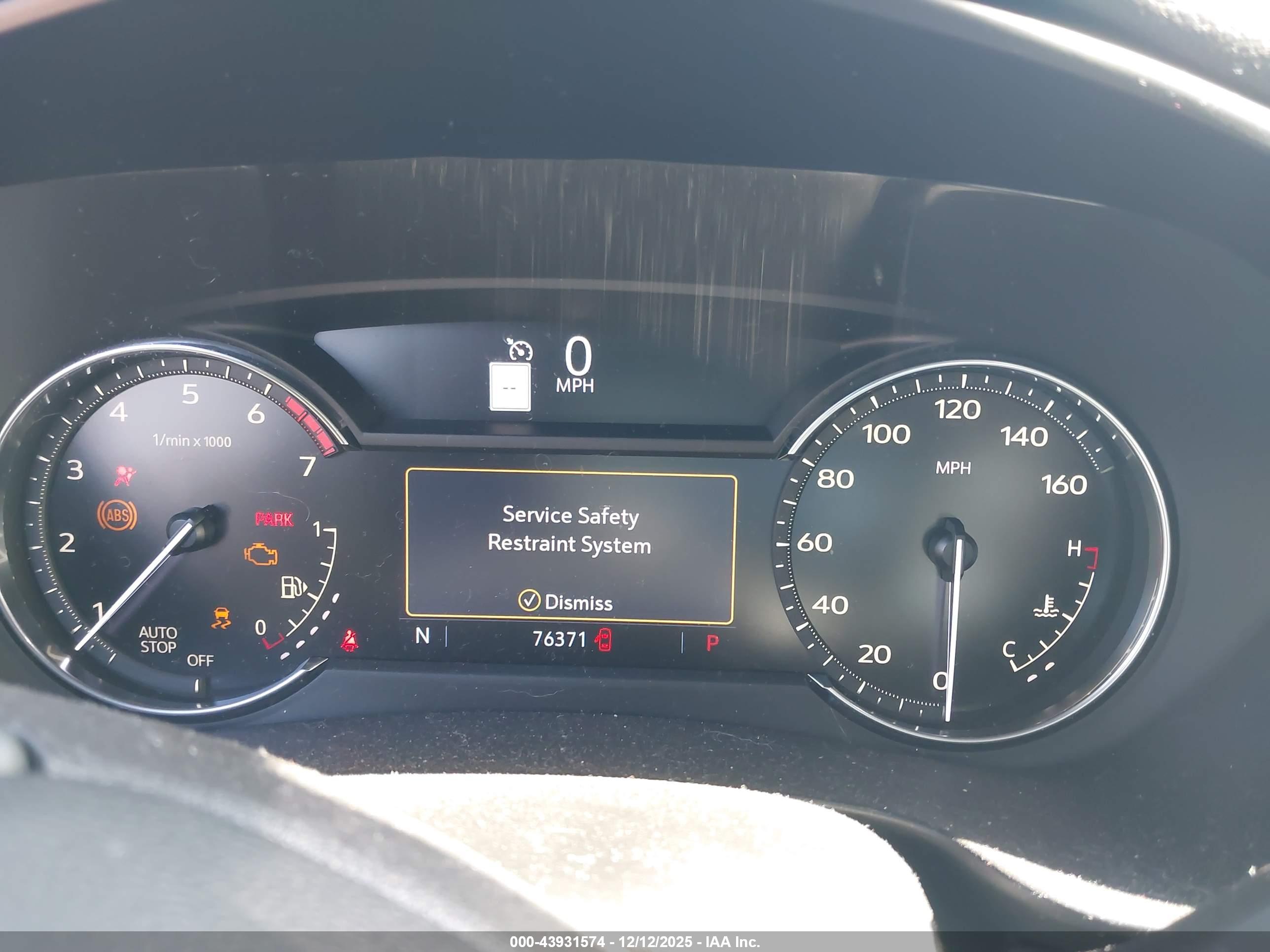 CADILLAC XT4 image 7