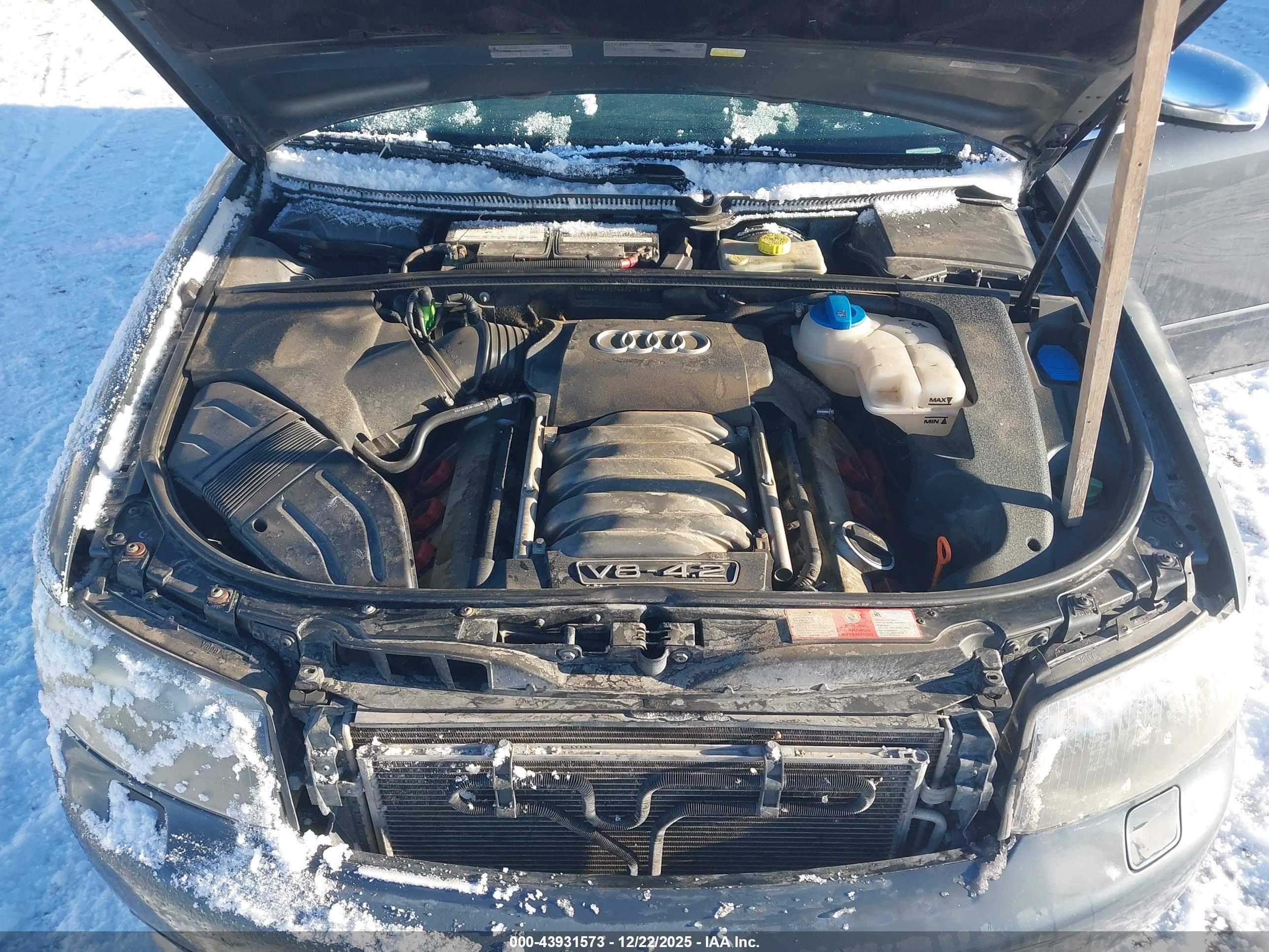 AUDI S4 image 10