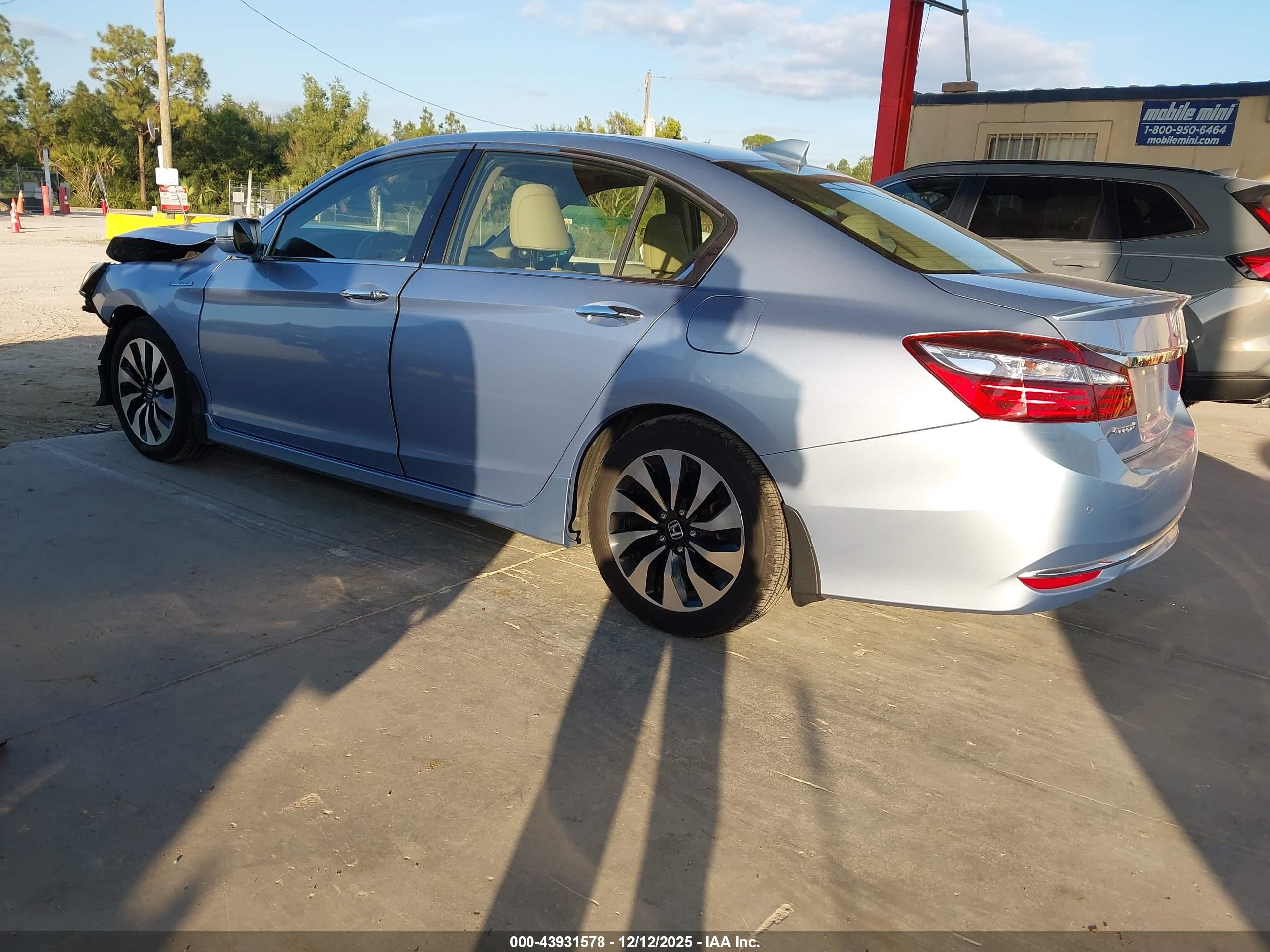 HONDA ACCORD image 3