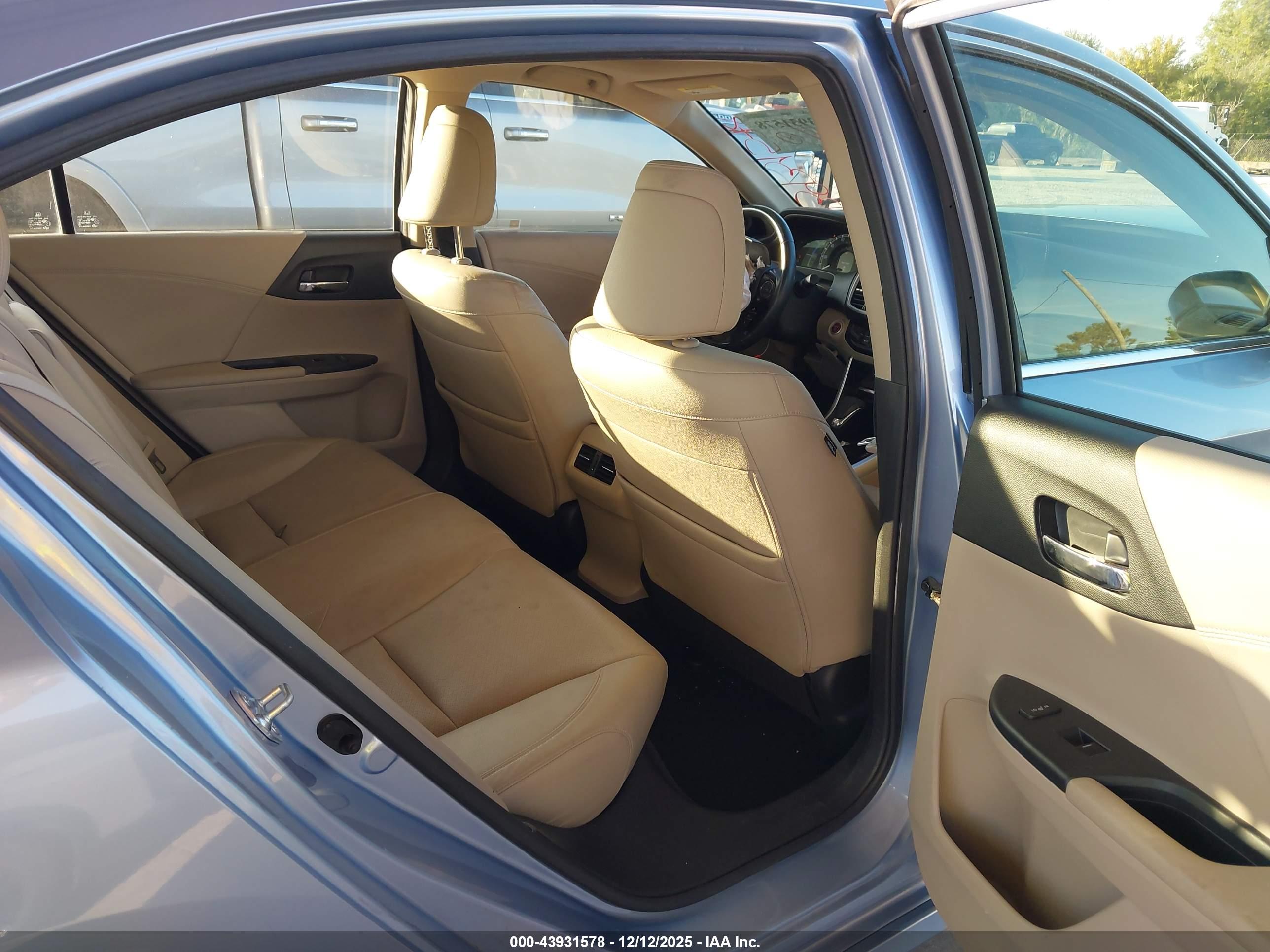 HONDA ACCORD image 8