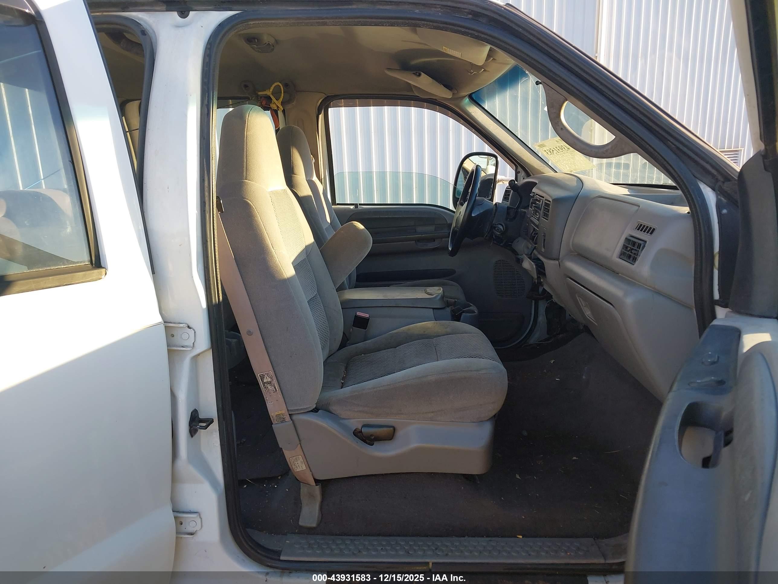 FORD F-350 image 7