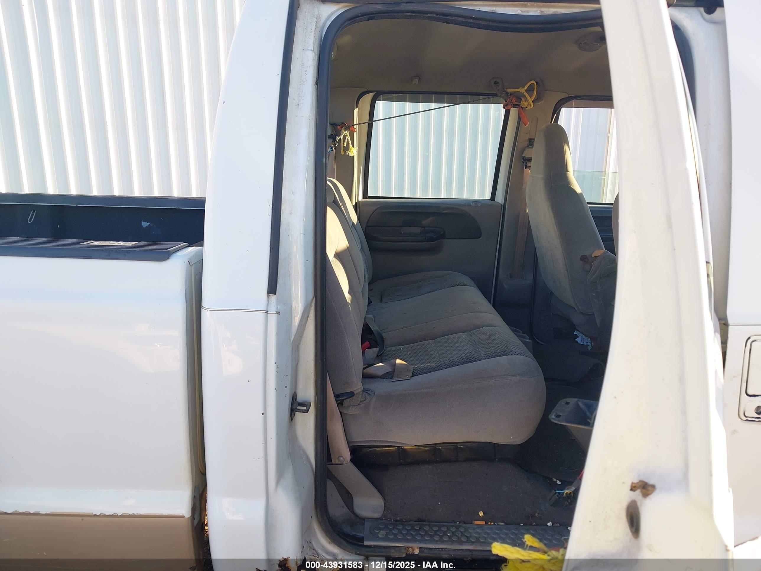 FORD F-350 image 8