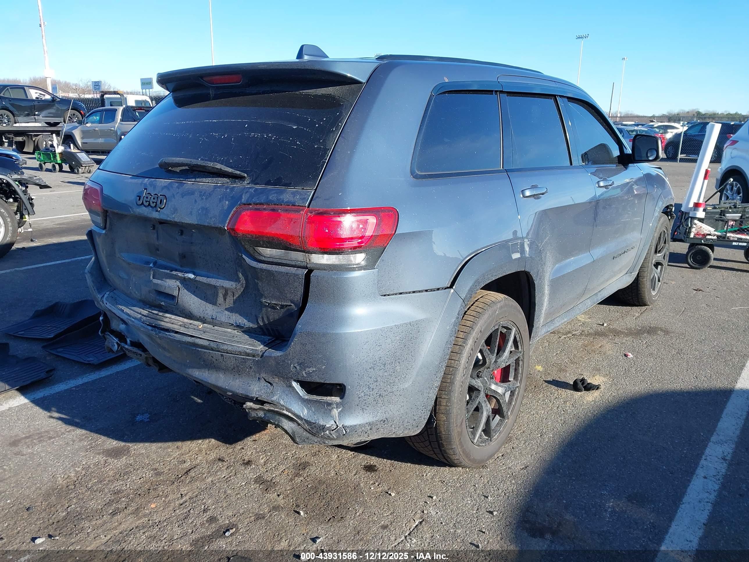 JEEP GRAND image 4