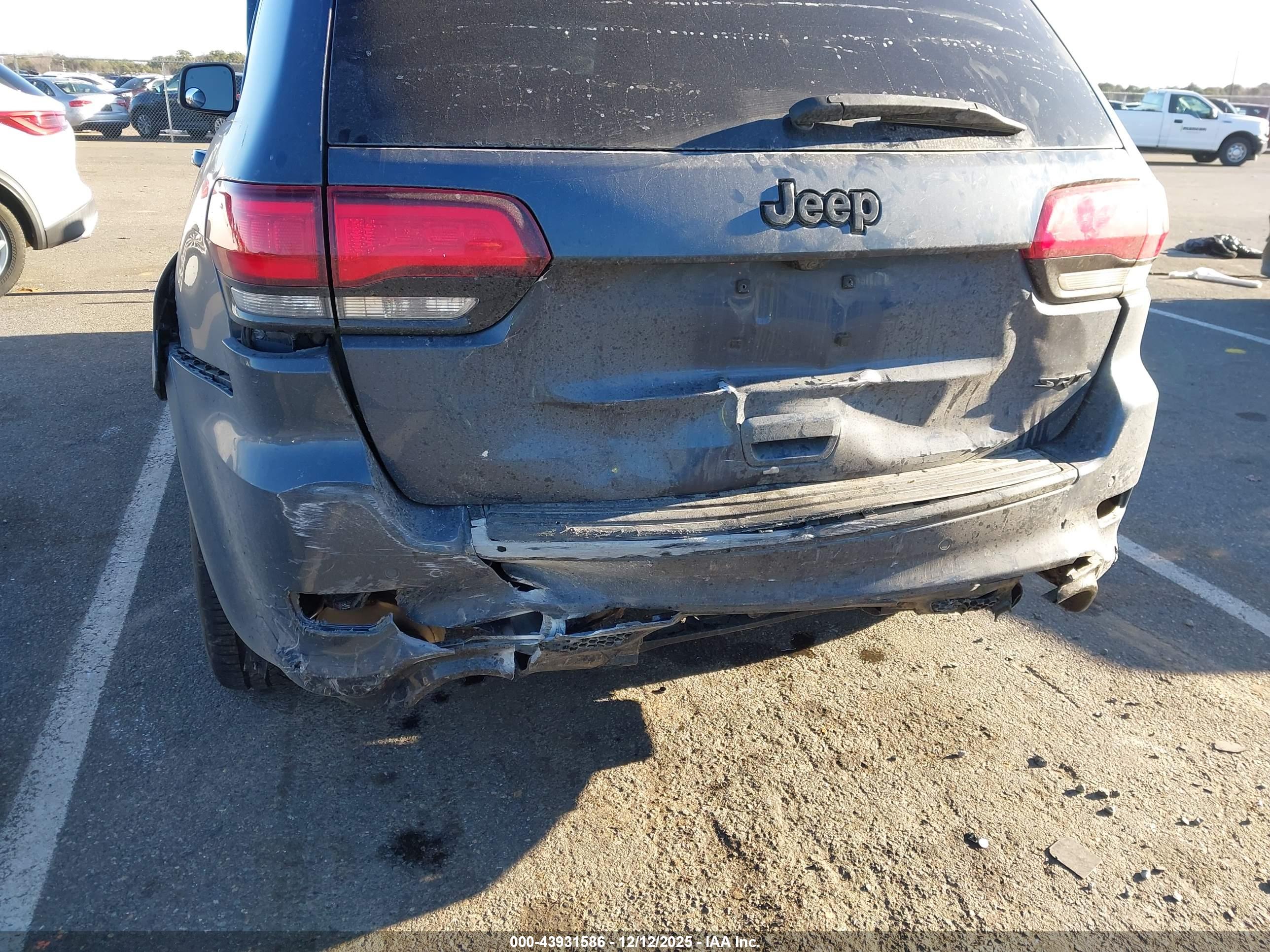 JEEP GRAND image 6