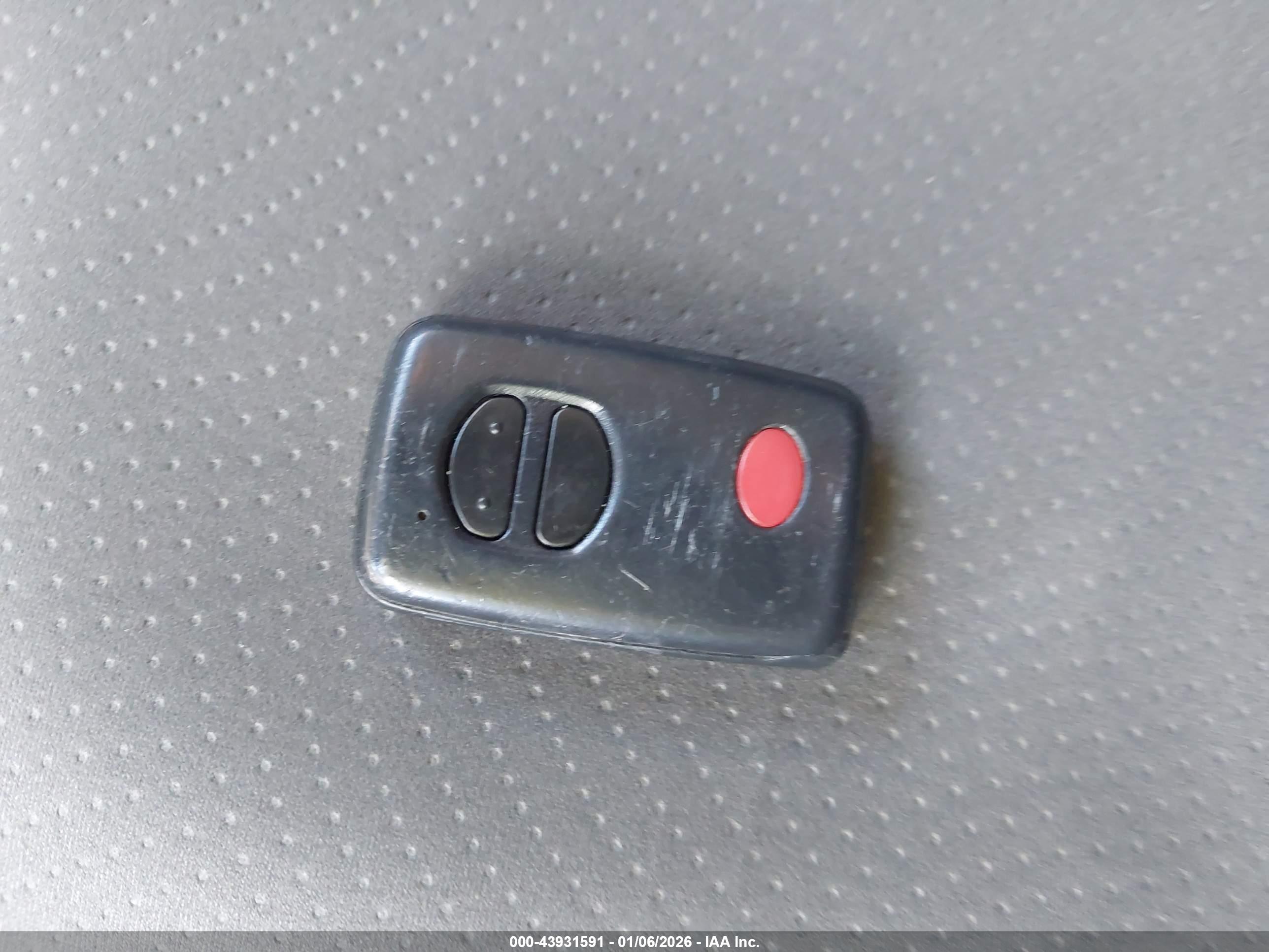 TOYOTA PRIUS image 11