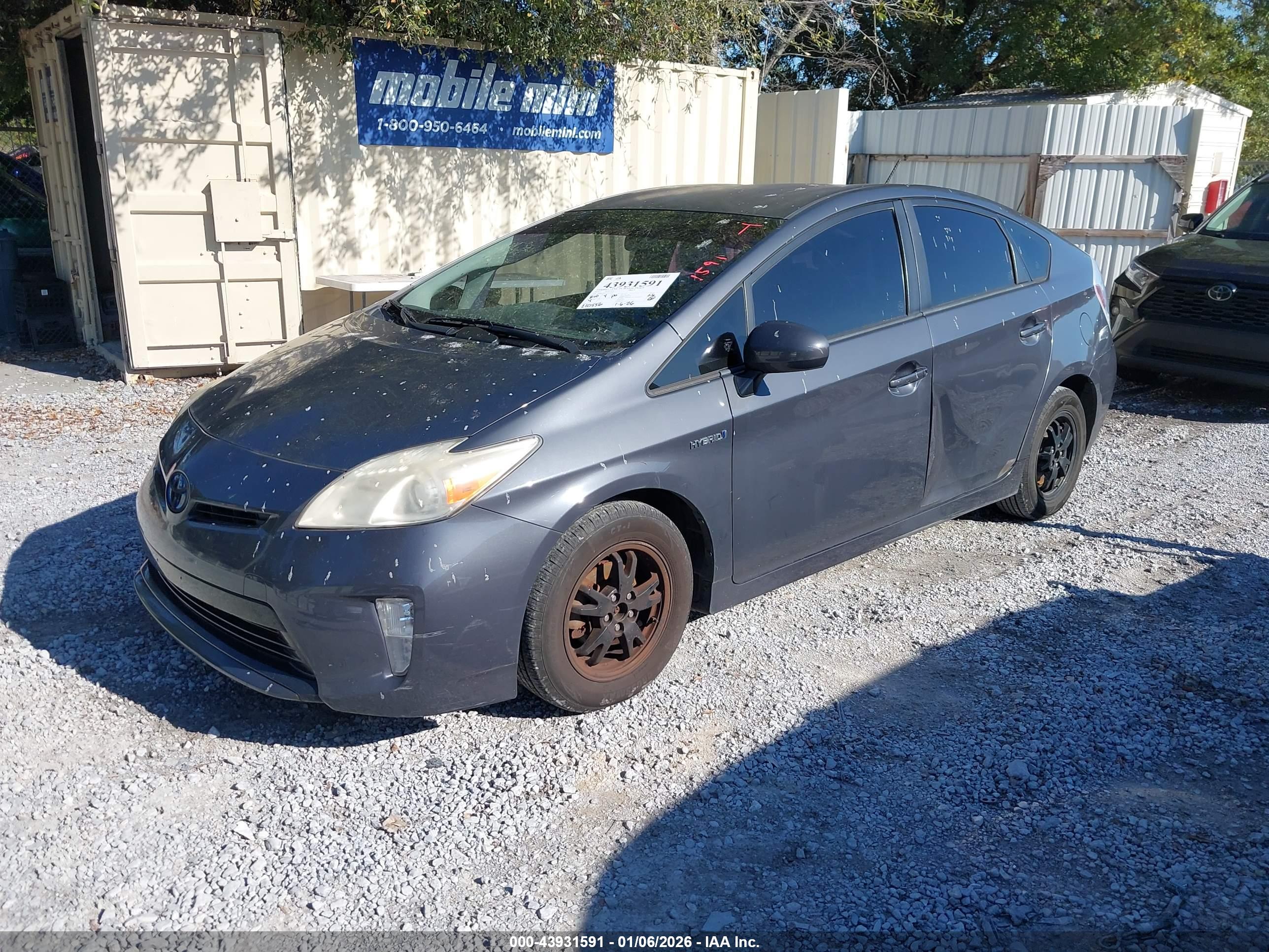TOYOTA PRIUS image 2