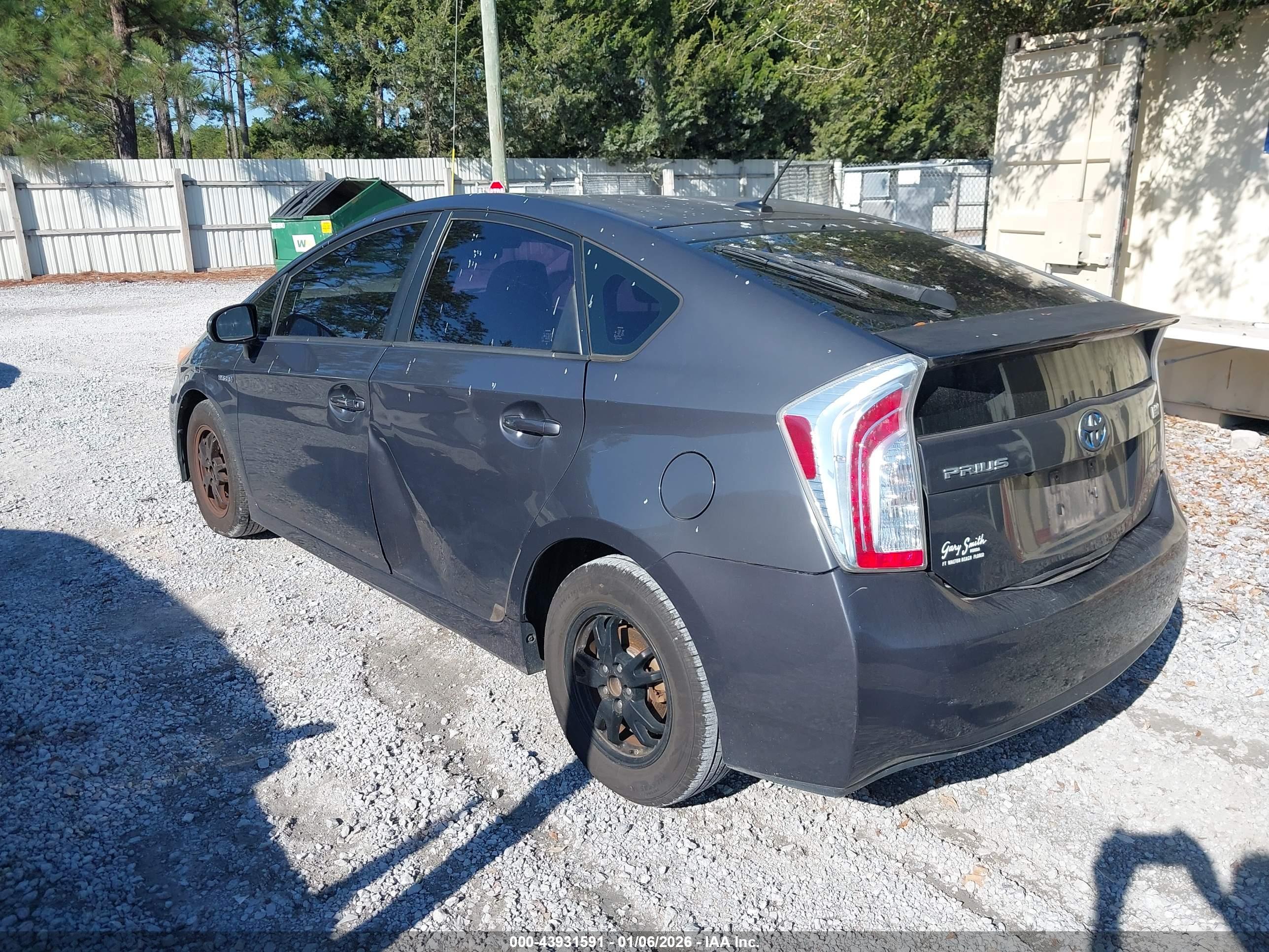 TOYOTA PRIUS image 3