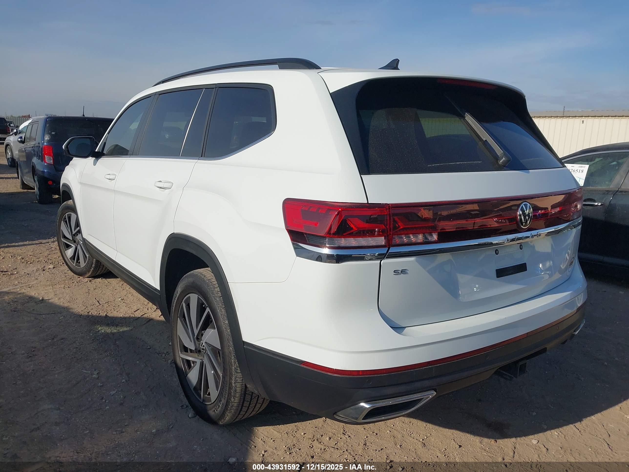 VOLKSWAGEN ATLAS image 3