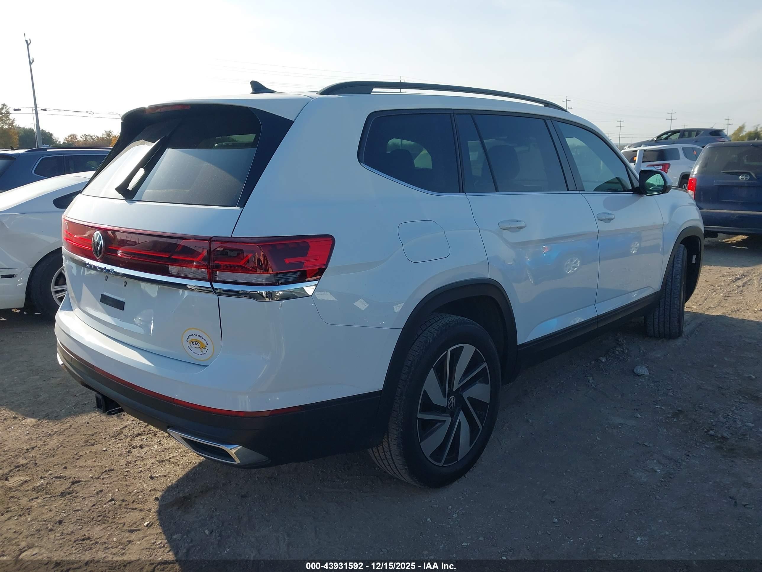 VOLKSWAGEN ATLAS image 4