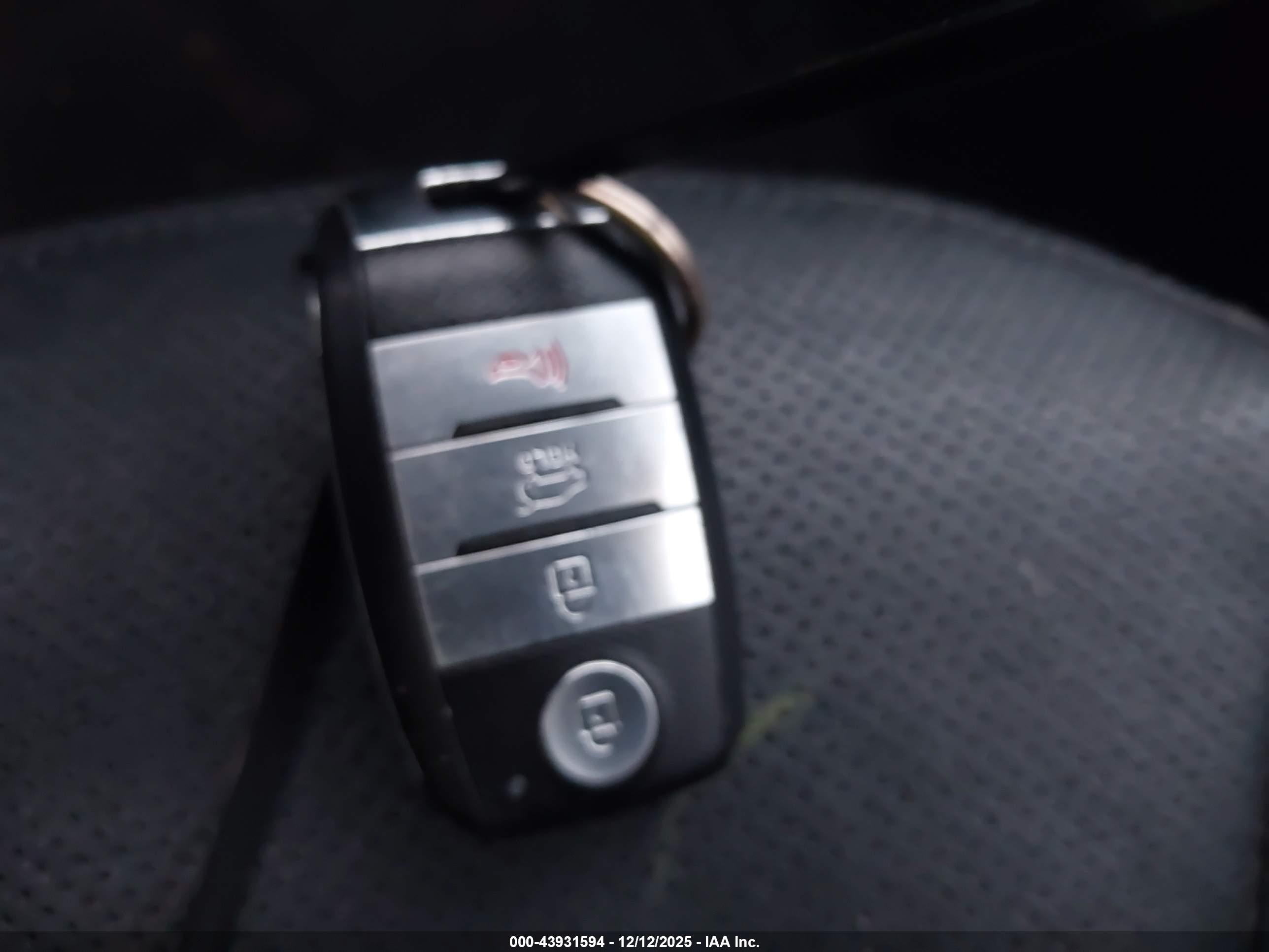 KIA SPORTAGE image 11