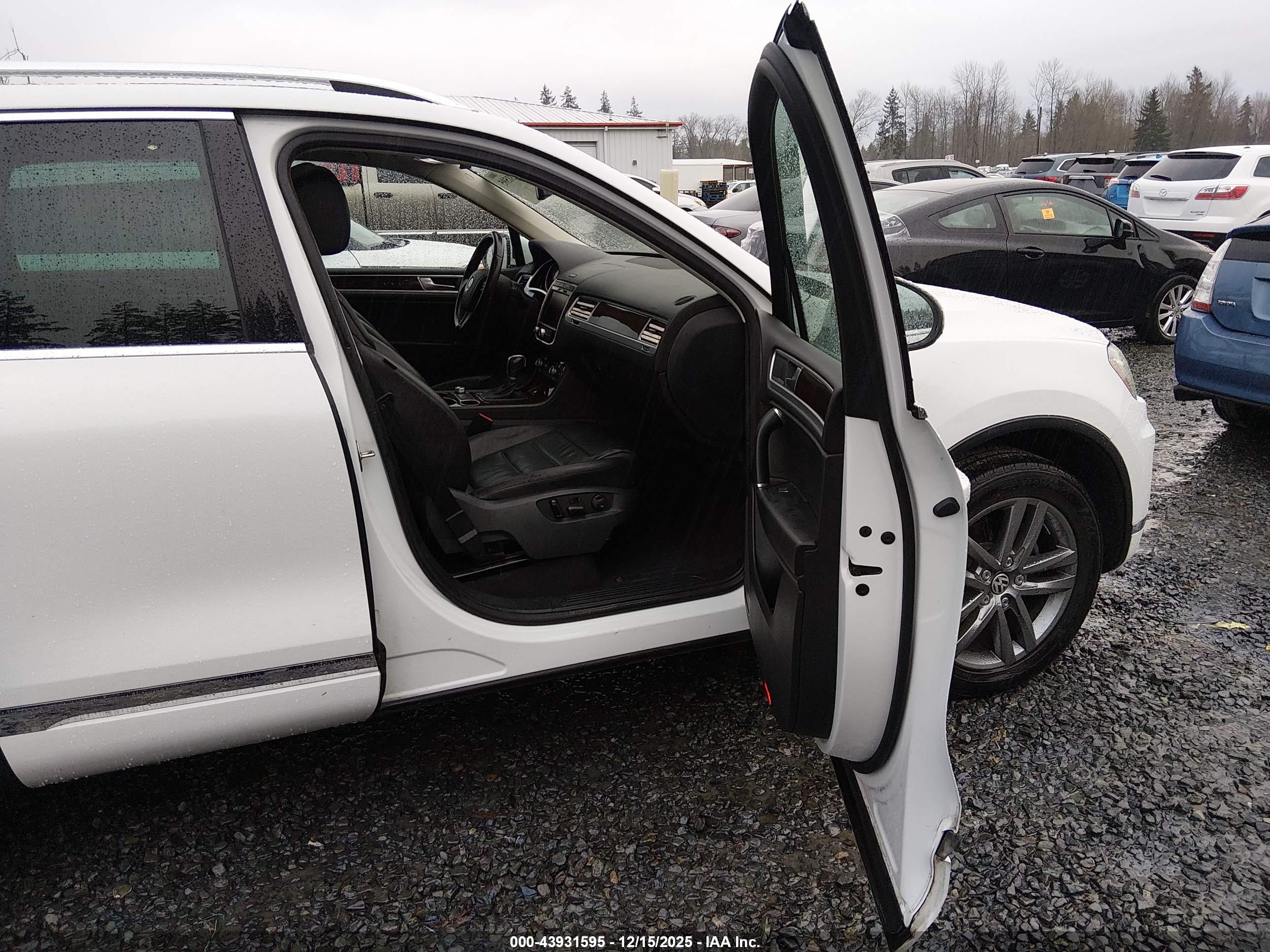 VOLKSWAGEN TOUAREG image 5