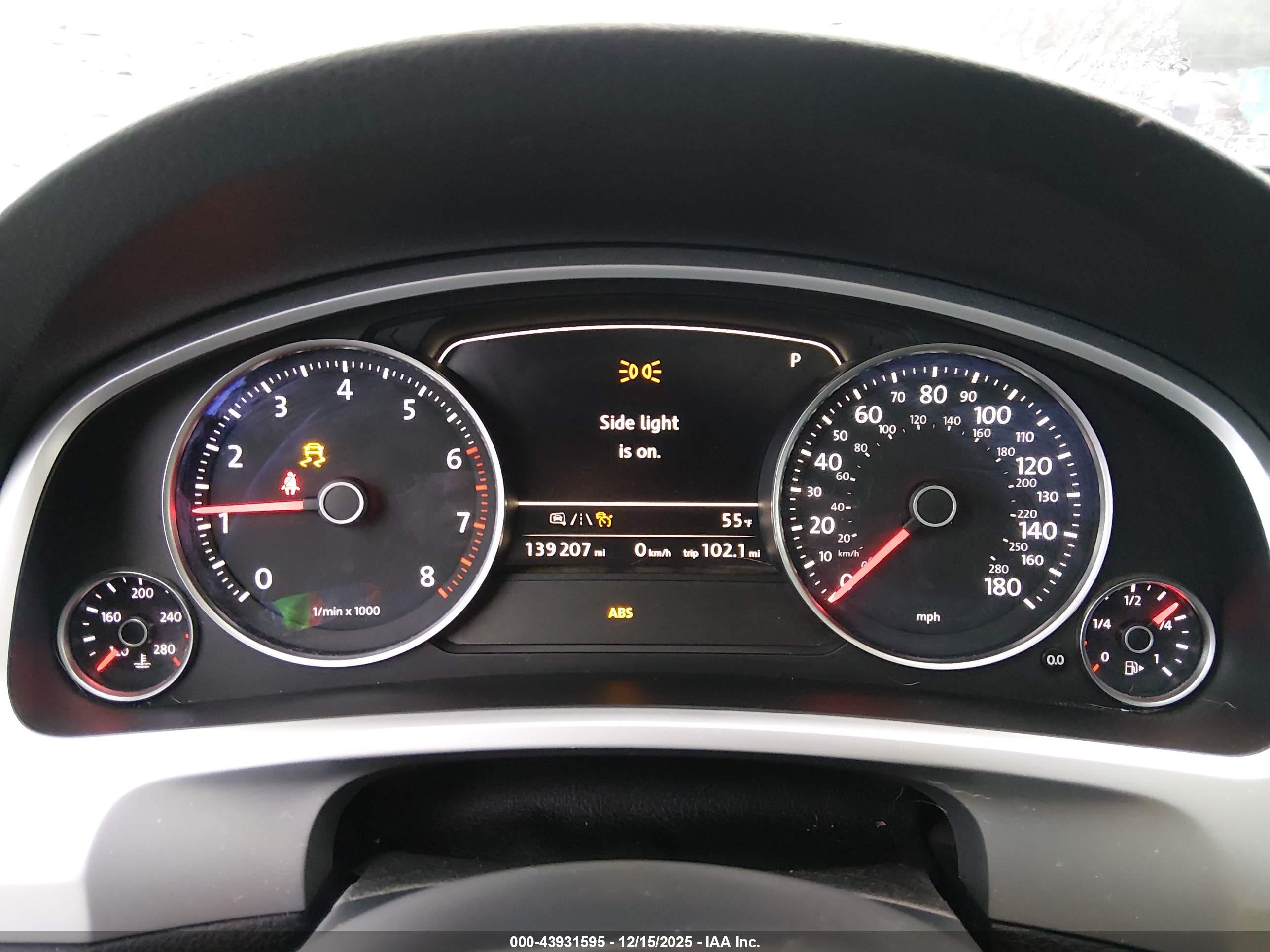 VOLKSWAGEN TOUAREG image 7