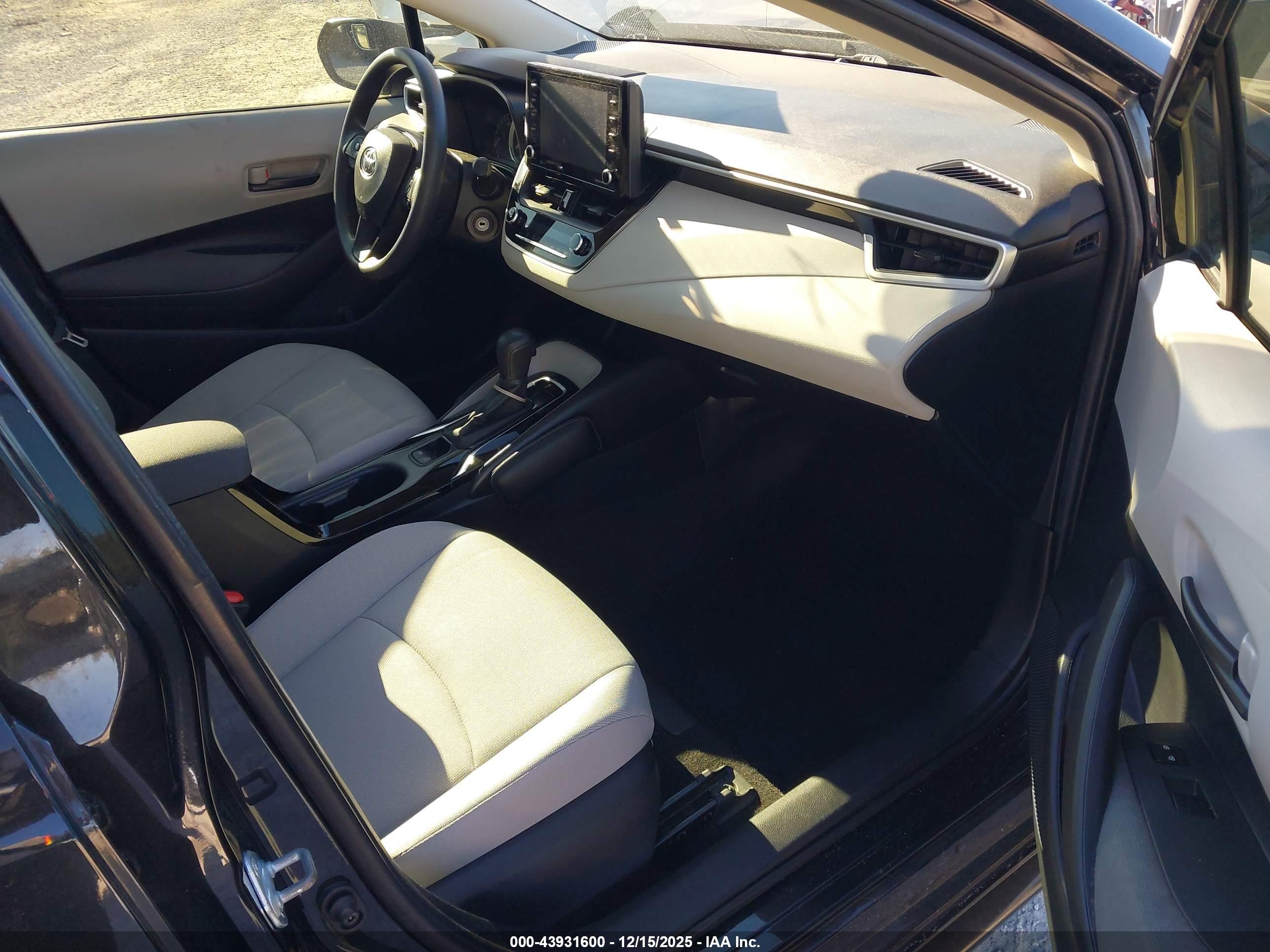 TOYOTA COROLLA image 5