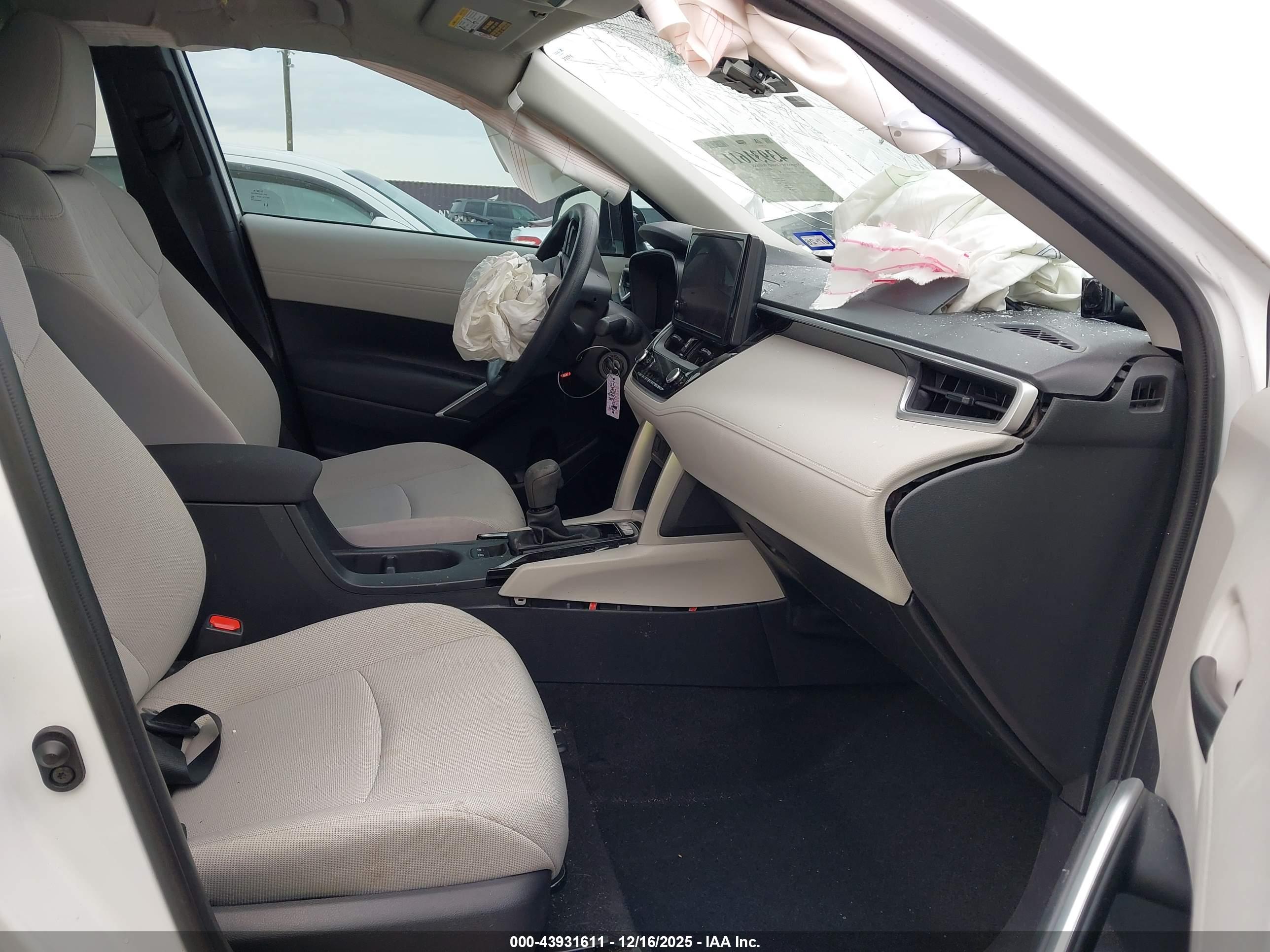 TOYOTA COROLLA image 5
