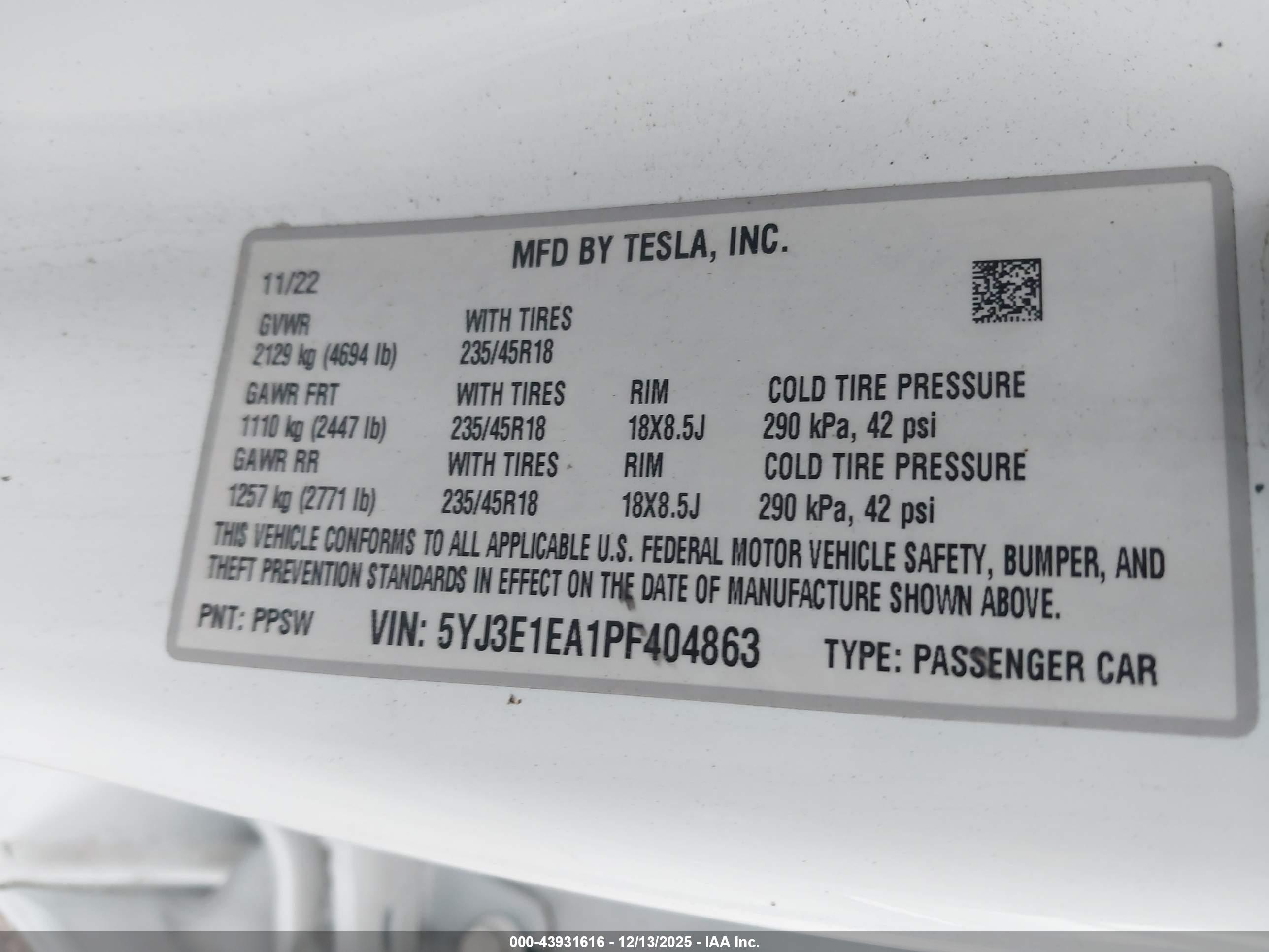 TESLA MODEL image 9