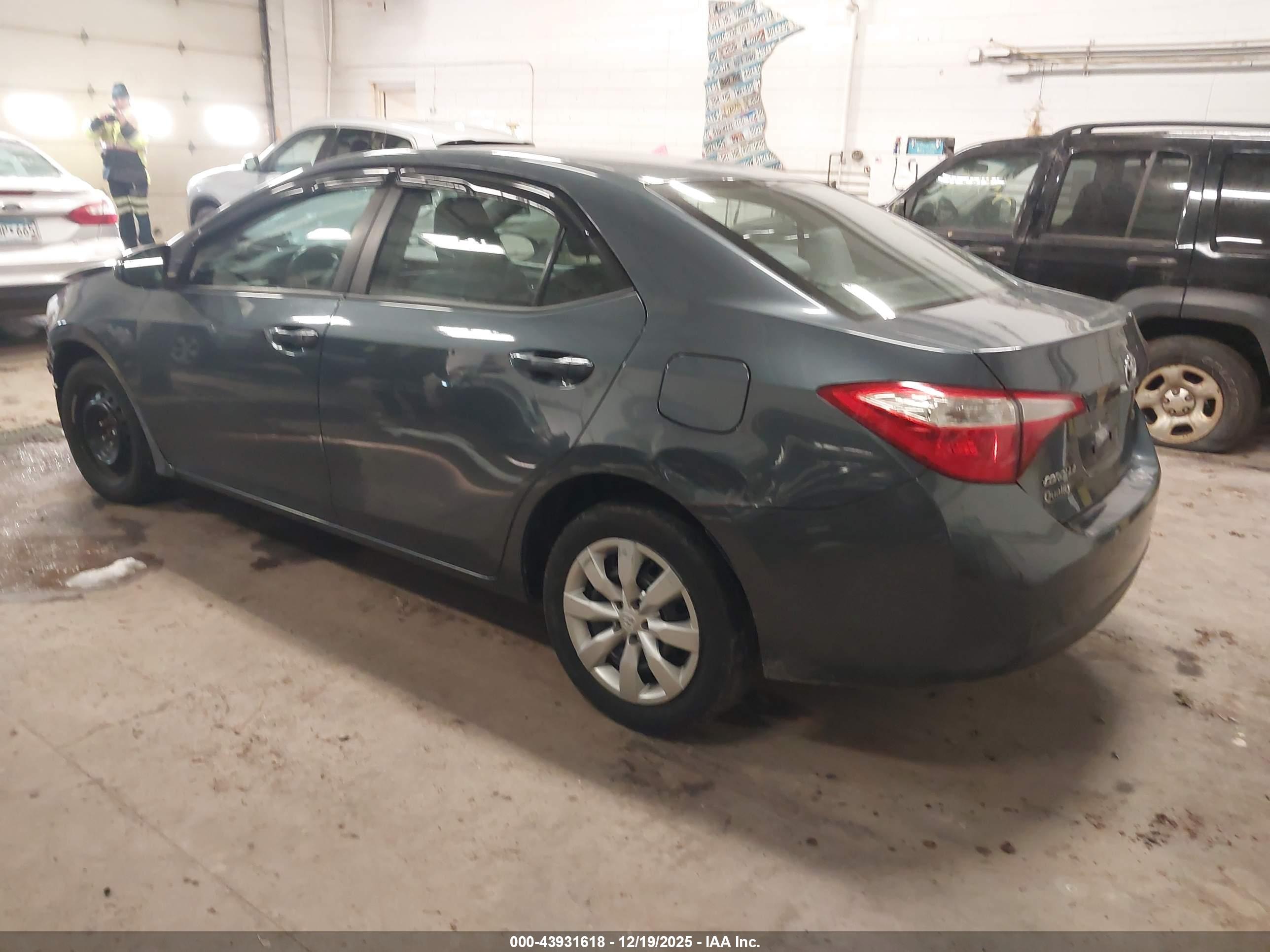 TOYOTA COROLLA image 3