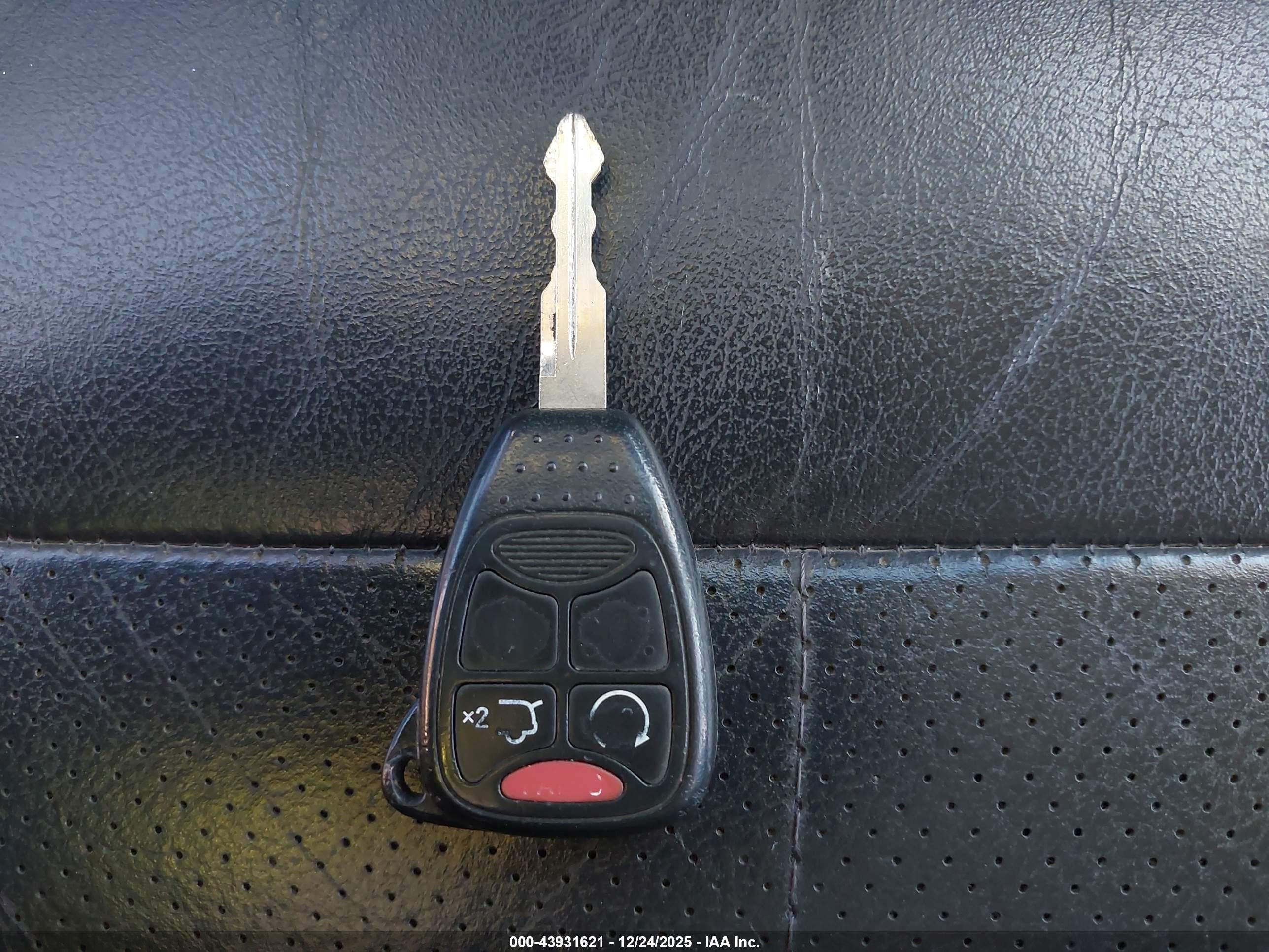 JEEP LIBERTY image 11