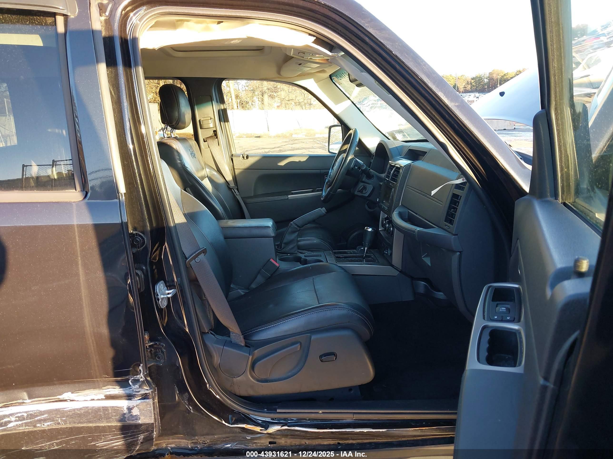 JEEP LIBERTY image 5