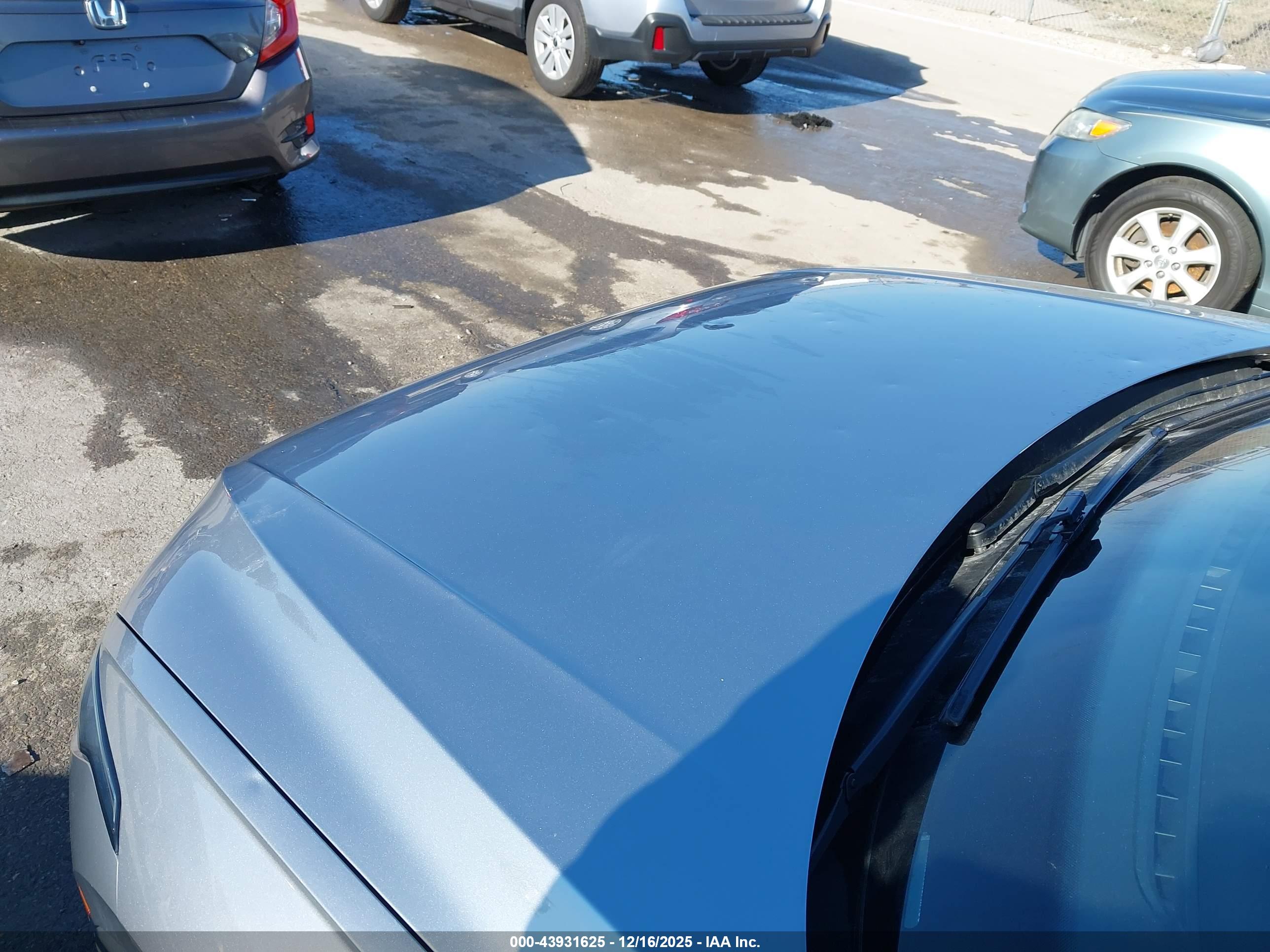 VOLKSWAGEN TIGUAN image 6