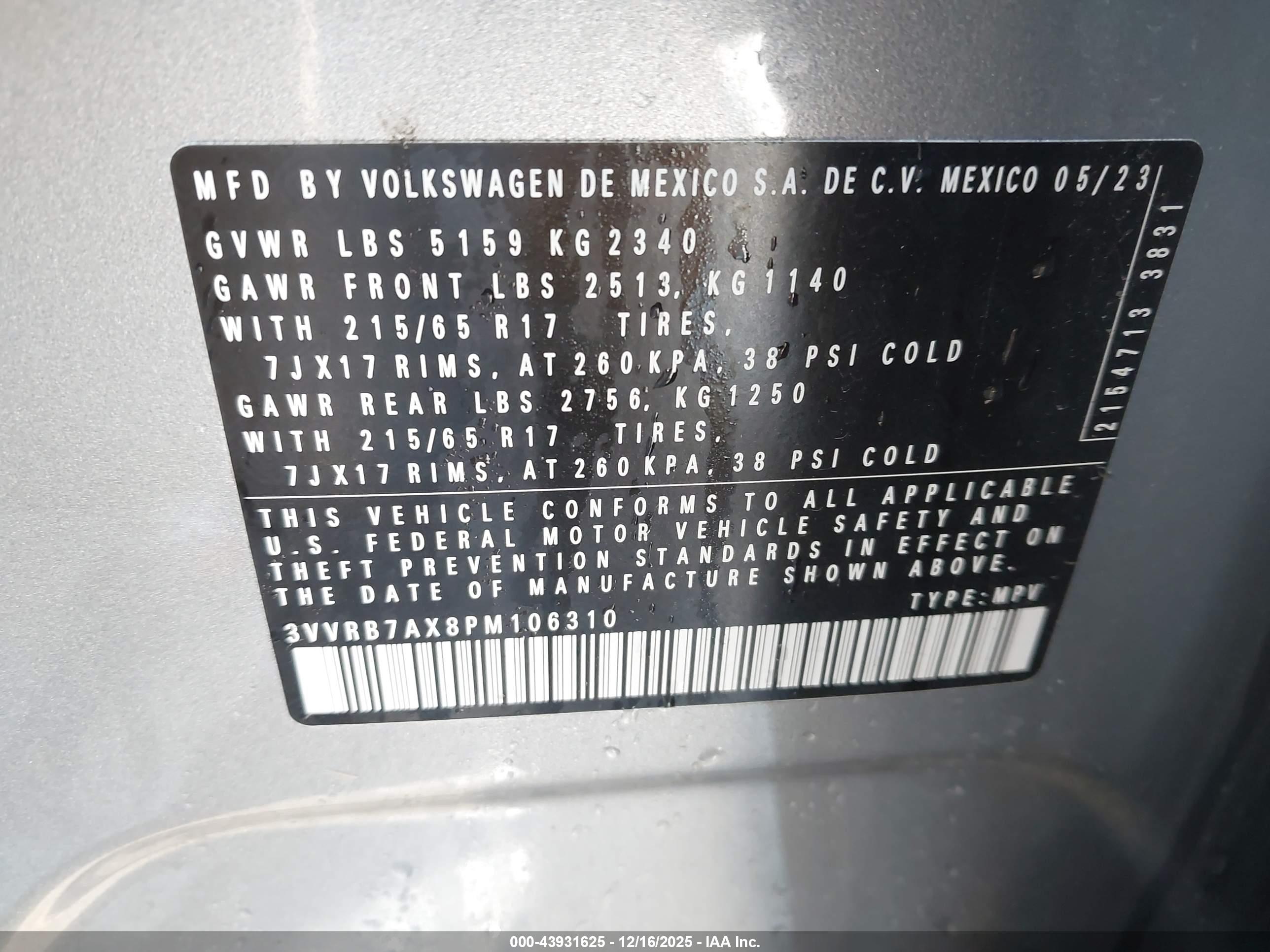 VOLKSWAGEN TIGUAN image 9
