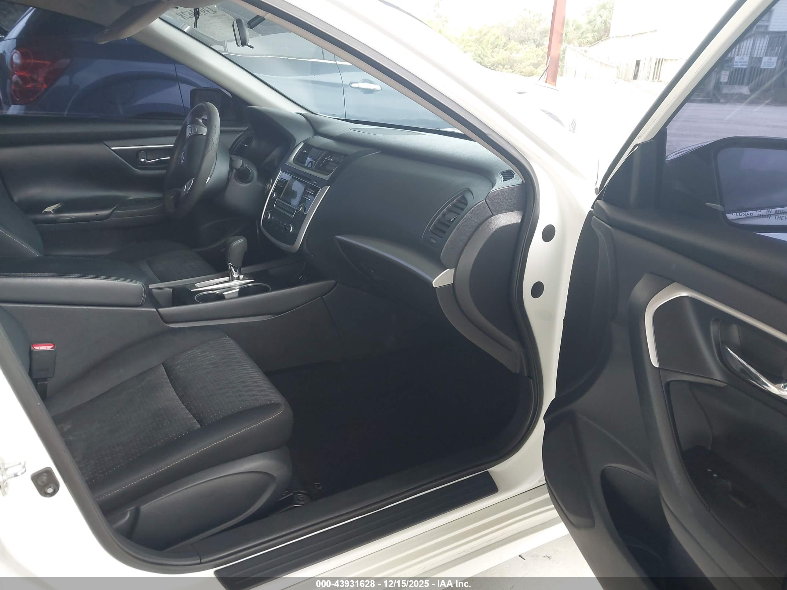 NISSAN ALTIMA image 5